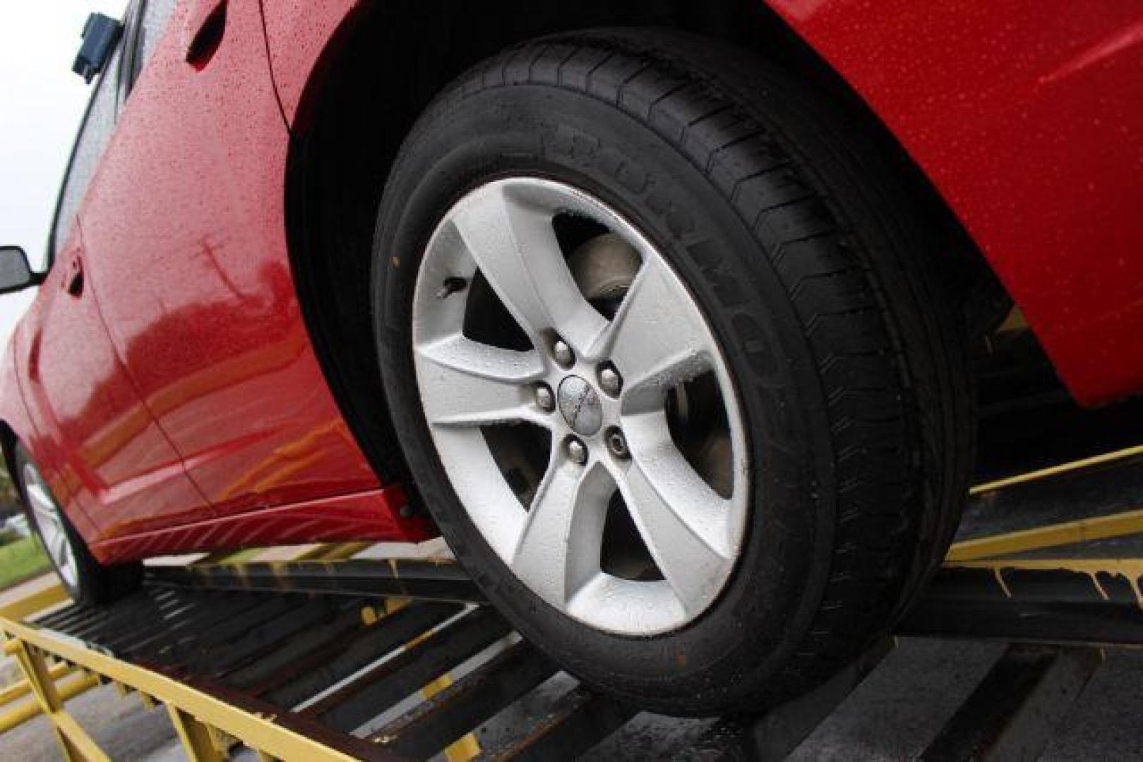 2012 RED Dodge Charger SXT (2C3CDXHG3CH) with an 3.6L V6 DOHC 24V engine, 5-Speed Automatic transmission, located at 2715 W Pioneer Pkwy, Arlington, TX, 76013, (817) 265-9009, 32.710262, -97.153236 - Photo#8