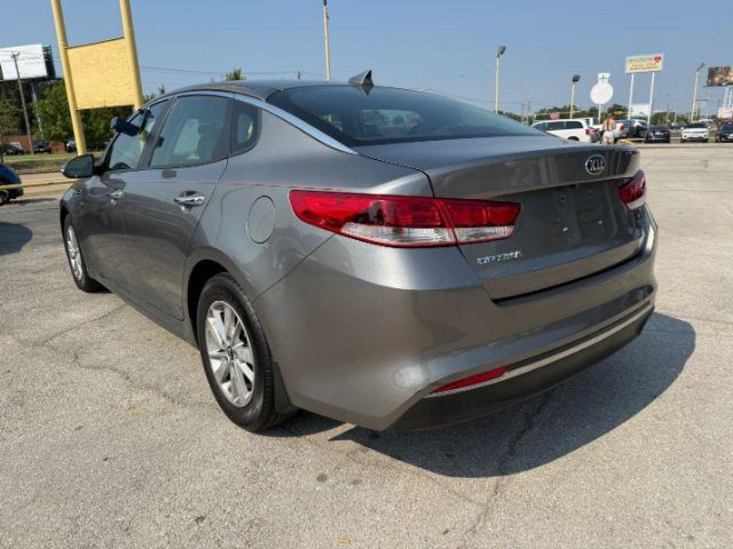 2016 GRAY Kia Optima LX (5XXGT4L31GG) with an Theta II 2.4L I-4 gasoline direct injection engine, located at 2715 W Pioneer Pkwy, Arlington, TX, 76013, (817) 265-9009, 32.710262, -97.153236 - Photo#9