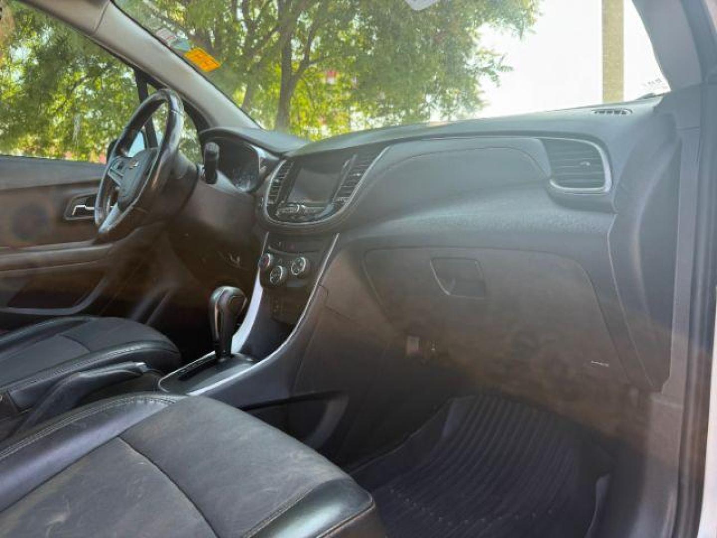 2021 SILVER Chevrolet Trax FWD LT (KL7CJLSB2MB) , located at 2715 W Pioneer Pkwy, Arlington, TX, 76013, (817) 265-9009, 32.710262, -97.153236 - Photo#13