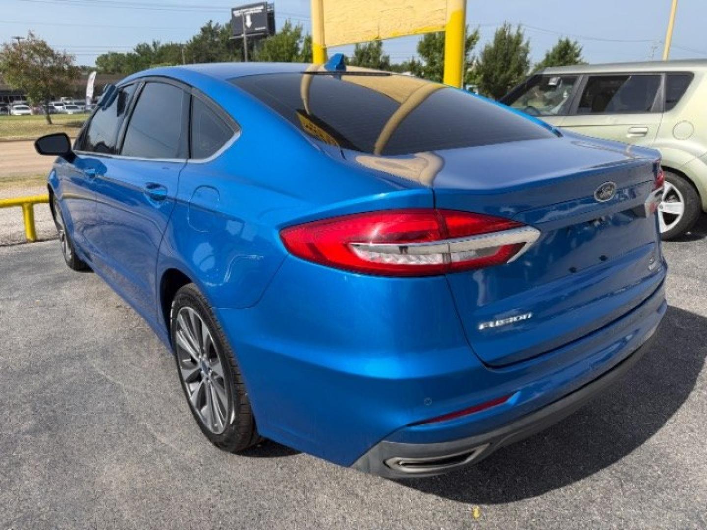 2019 BLUE Ford Fusion SE (3FA6P0T95KR) with an EcoBoost 2L I-4 gaso engine, located at 2715 W Pioneer Pkwy, Arlington, TX, 76013, (817) 265-9009, 32.710262, -97.153236- Photo#8
