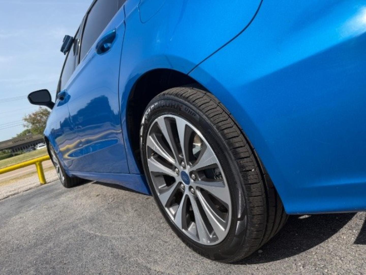 2019 BLUE Ford Fusion SE (3FA6P0T95KR) with an EcoBoost 2L I-4 gaso engine, located at 2715 W Pioneer Pkwy, Arlington, TX, 76013, (817) 265-9009, 32.710262, -97.153236- Photo#9