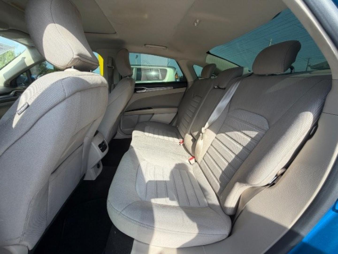 2019 BLUE Ford Fusion SE (3FA6P0T95KR) with an EcoBoost 2L I-4 gaso engine, located at 2715 W Pioneer Pkwy, Arlington, TX, 76013, (817) 265-9009, 32.710262, -97.153236- Photo#11