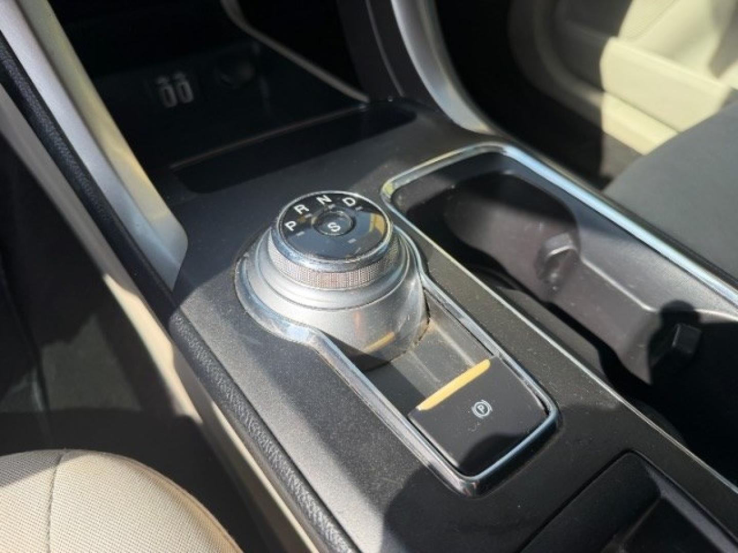 2019 BLUE Ford Fusion SE (3FA6P0T95KR) with an EcoBoost 2L I-4 gaso engine, located at 2715 W Pioneer Pkwy, Arlington, TX, 76013, (817) 265-9009, 32.710262, -97.153236- Photo#17