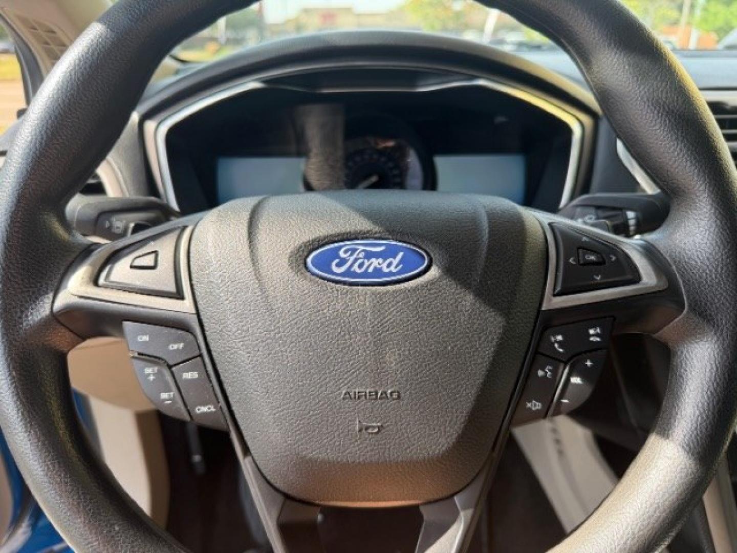 2019 BLUE Ford Fusion SE (3FA6P0T95KR) with an EcoBoost 2L I-4 gaso engine, located at 2715 W Pioneer Pkwy, Arlington, TX, 76013, (817) 265-9009, 32.710262, -97.153236- Photo#19