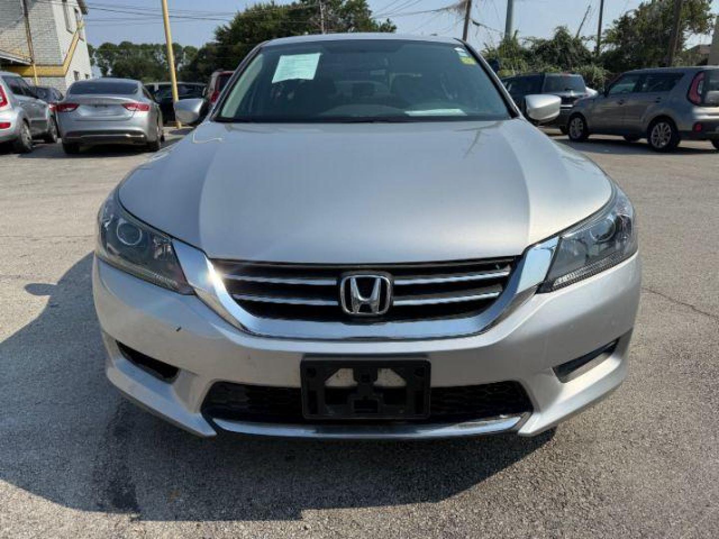 2013 SILVER Honda Accord LX (1HGCR2F35DA) with an 2.4L I-4 gasoline direct injection engine, located at 2715 W Pioneer Pkwy, Arlington, TX, 76013, (817) 265-9009, 32.710262, -97.153236 - Photo#4