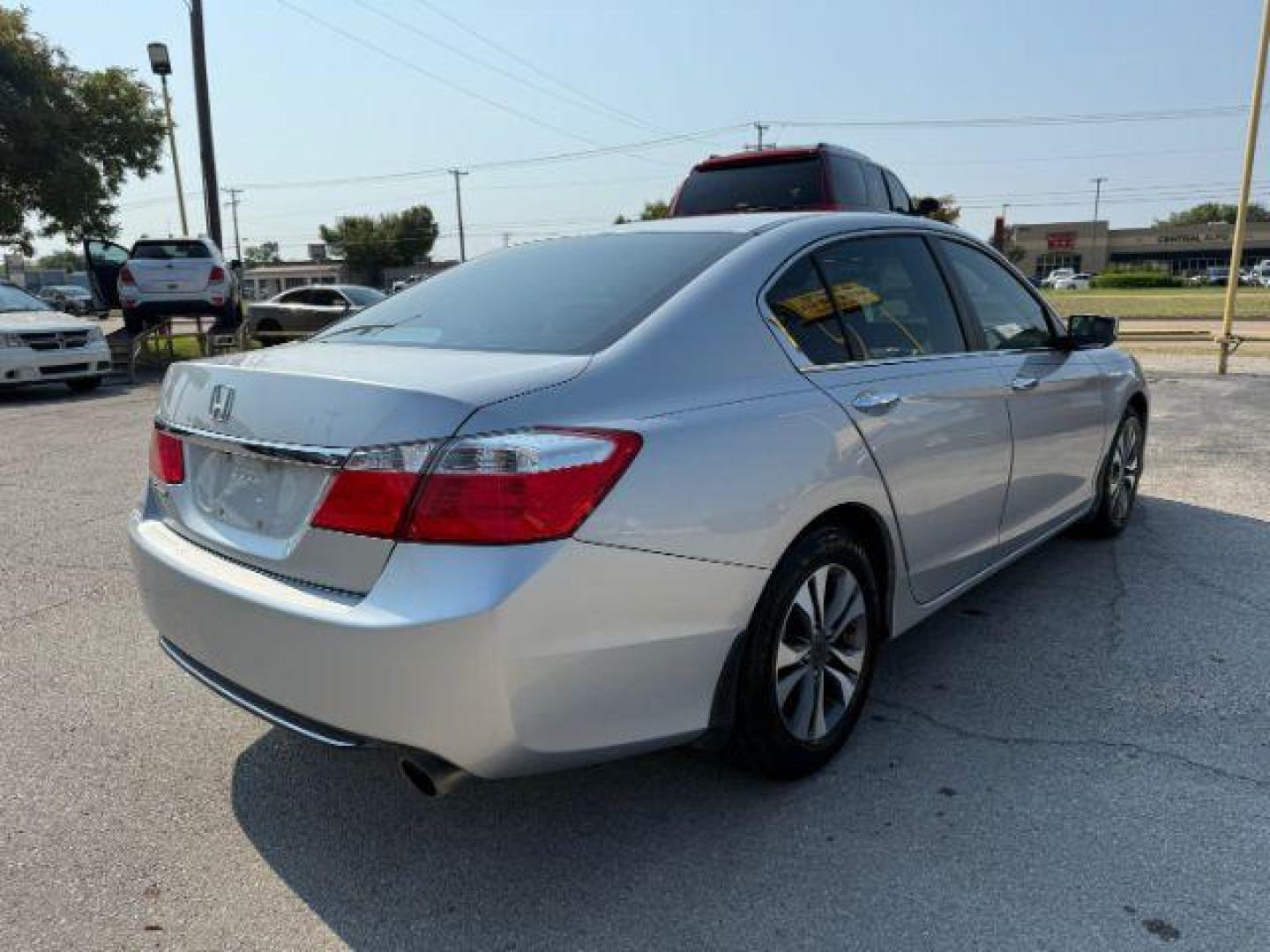 2013 SILVER Honda Accord LX (1HGCR2F35DA) with an 2.4L I-4 gasoline direct injection engine, located at 2715 W Pioneer Pkwy, Arlington, TX, 76013, (817) 265-9009, 32.710262, -97.153236 - Photo#7