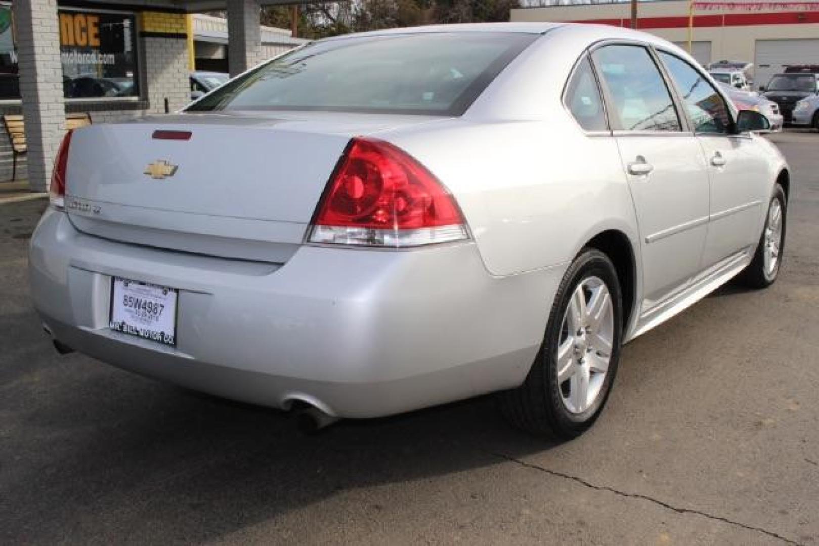 2009 SILVER Chevrolet Impala LS (2G1WB57K391) with an 3.5L V6 OHV 16V FFV engine, 4-Speed Automatic transmission, located at 2715 W Pioneer Pkwy, Arlington, TX, 76013, (817) 265-9009, 32.710262, -97.153236 - Photo#6