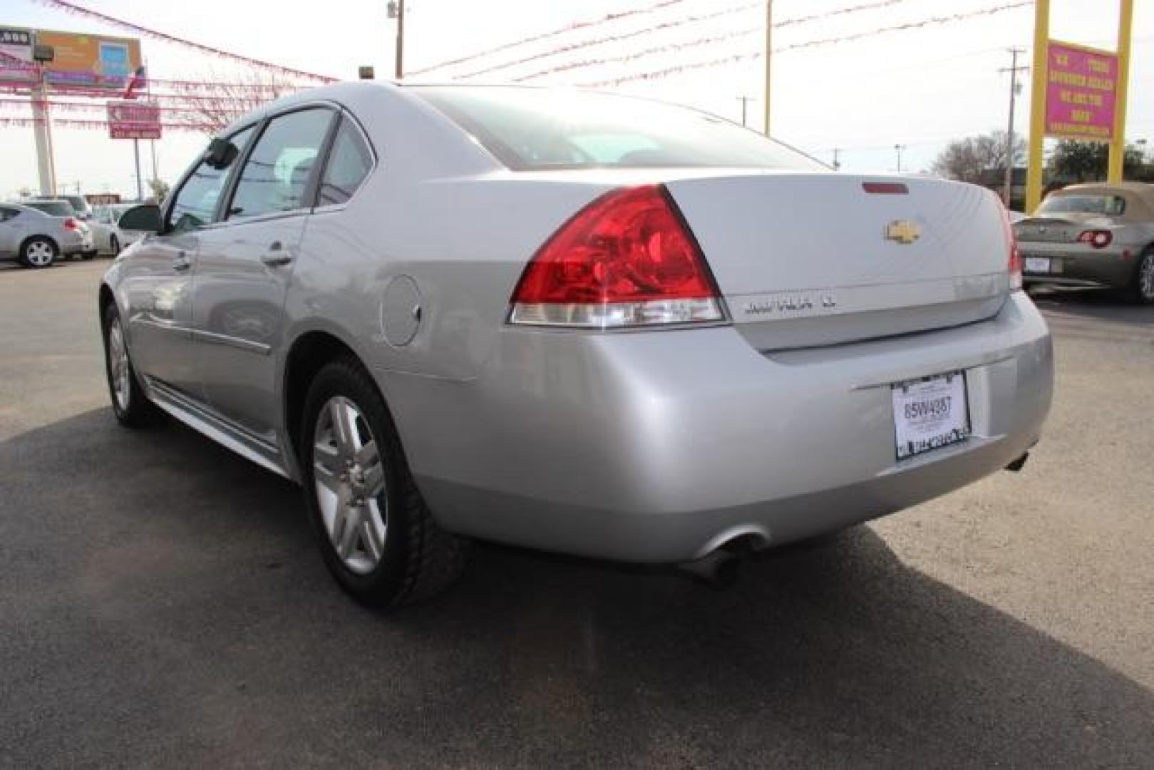 2009 SILVER Chevrolet Impala LS (2G1WB57K391) with an 3.5L V6 OHV 16V FFV engine, 4-Speed Automatic transmission, located at 2715 W Pioneer Pkwy, Arlington, TX, 76013, (817) 265-9009, 32.710262, -97.153236 - Photo#8
