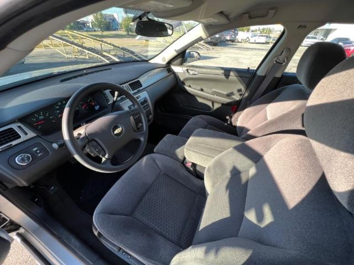2009 SILVER Chevrolet Impala LS (2G1WB57K391) with an 3.5L V6 OHV 16V FFV engine, 4-Speed Automatic transmission, located at 2715 W Pioneer Pkwy, Arlington, TX, 76013, (817) 265-9009, 32.710262, -97.153236 - Photo#12