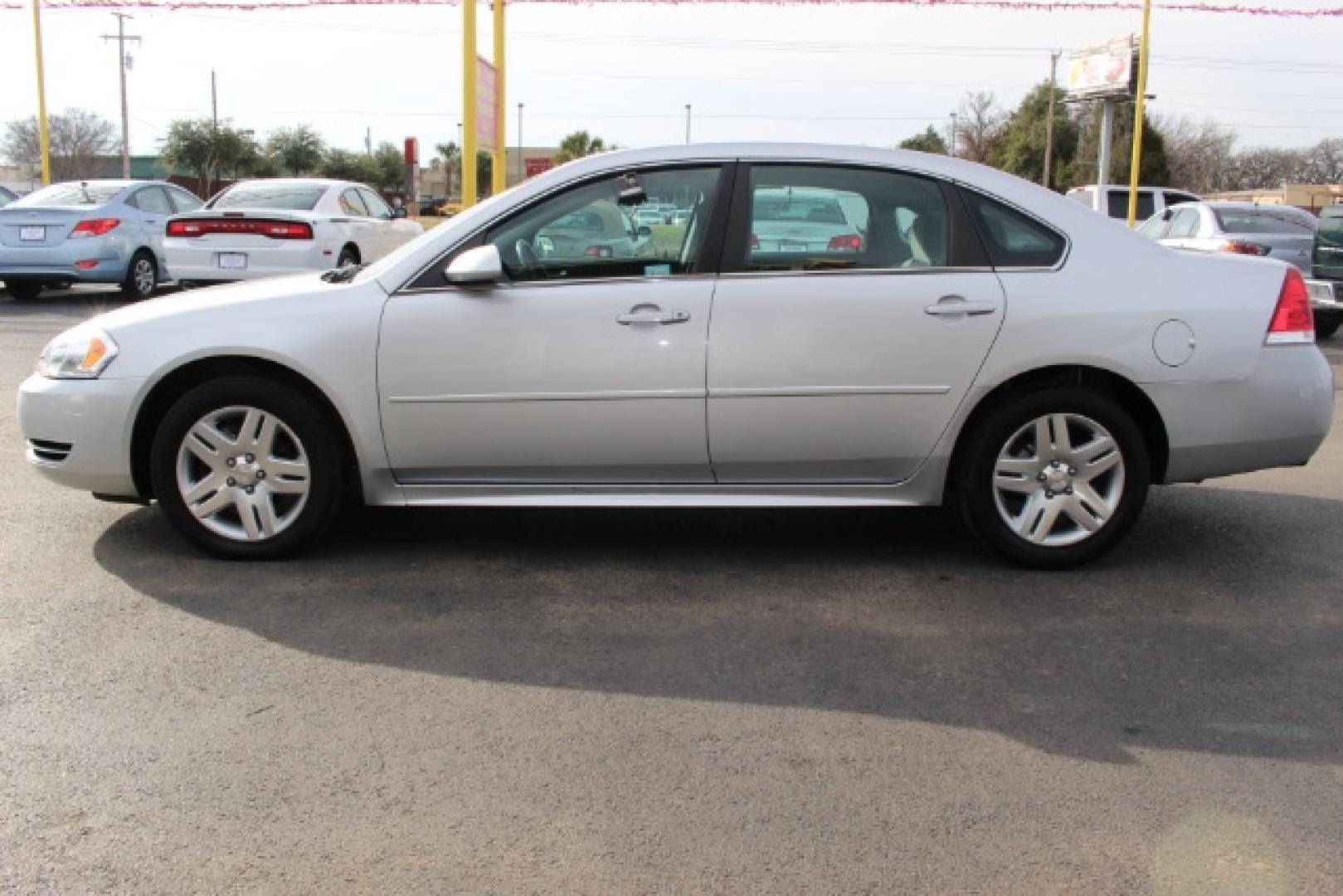 2009 SILVER Chevrolet Impala LS (2G1WB57K391) with an 3.5L V6 OHV 16V FFV engine, 4-Speed Automatic transmission, located at 2715 W Pioneer Pkwy, Arlington, TX, 76013, (817) 265-9009, 32.710262, -97.153236- Photo#1