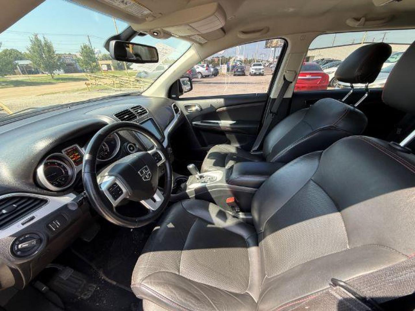 2018 BLACK Dodge Journey GT (3C4PDCEG9JT) with an 3.6L V6 DOHC 24V engine, 6-Speed Automatic transmission, located at 2715 W Pioneer Pkwy, Arlington, TX, 76013, (817) 265-9009, 32.710262, -97.153236 - Photo#15