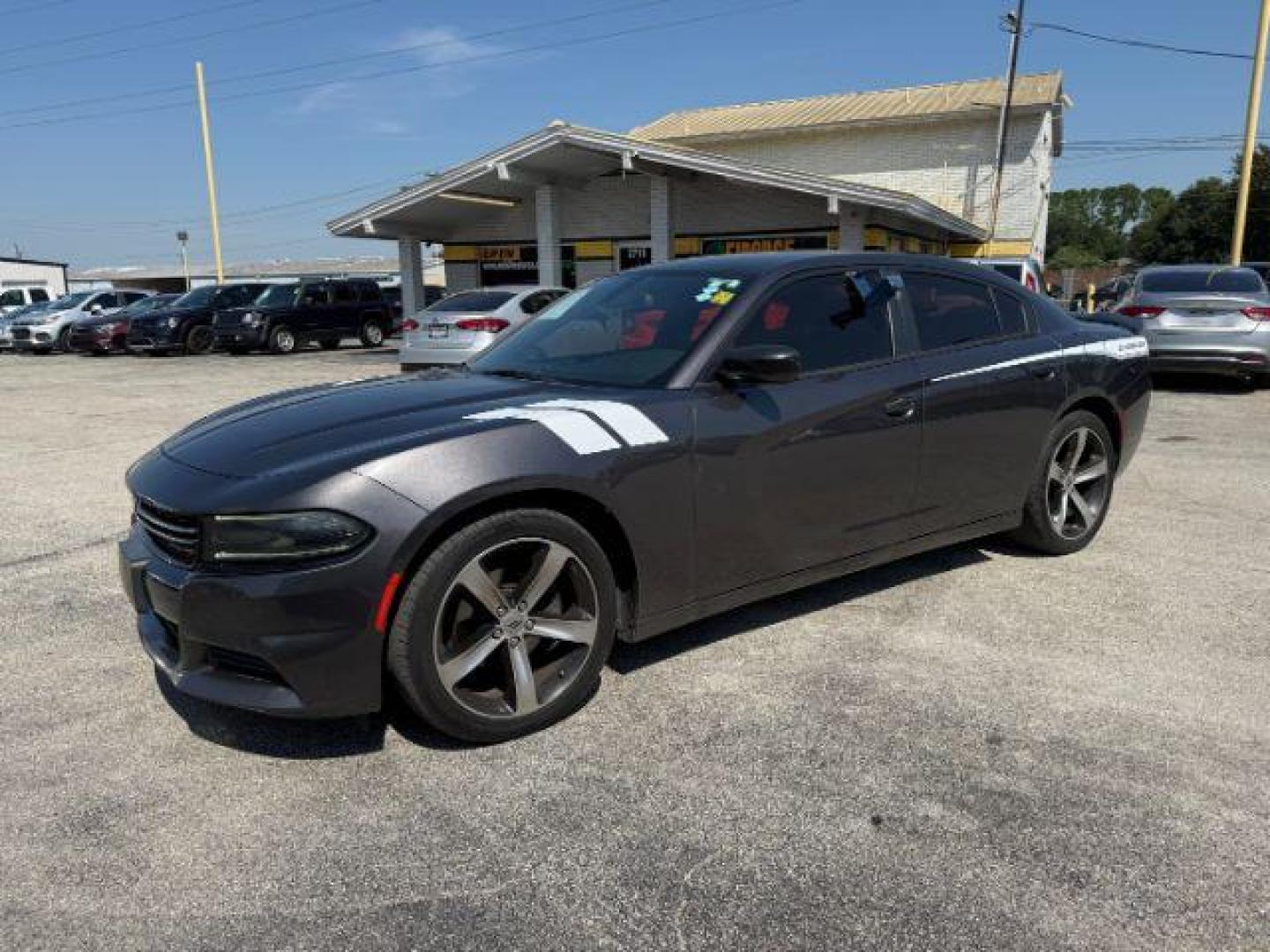 2017 GRAY Dodge Charger SE RWD (2C3CDXBG6HH) with an Pentastar 3.6L V-6 DOHC engine, located at 2715 W Pioneer Pkwy, Arlington, TX, 76013, (817) 265-9009, 32.710262, -97.153236 - Photo#3