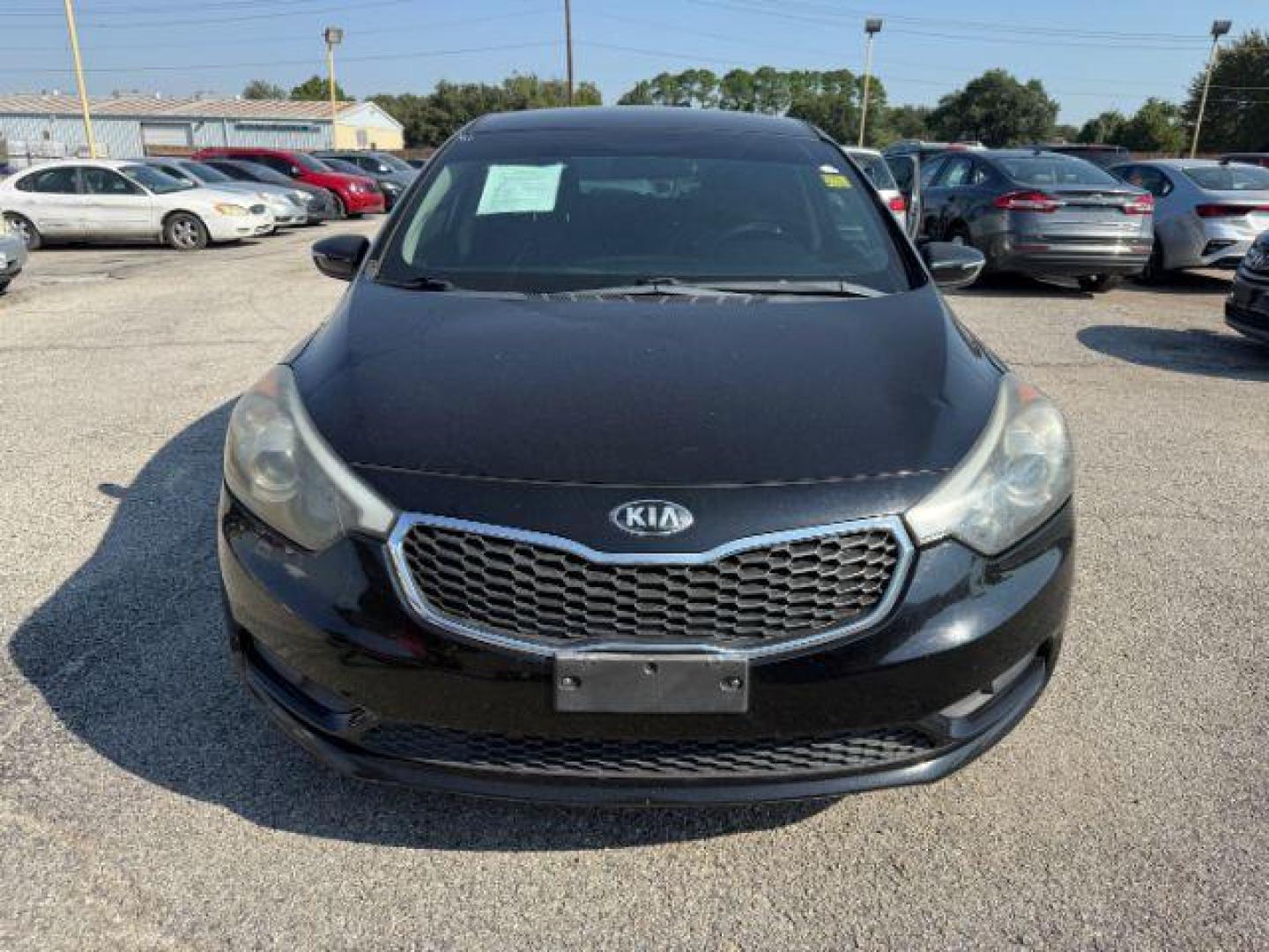 2016 BLACK Kia Forte LX (KNAFK5A89G5) with an 2L I-4 gasoline direct injection engine, located at 2715 W Pioneer Pkwy, Arlington, TX, 76013, (817) 265-9009, 32.710262, -97.153236 - Photo#4