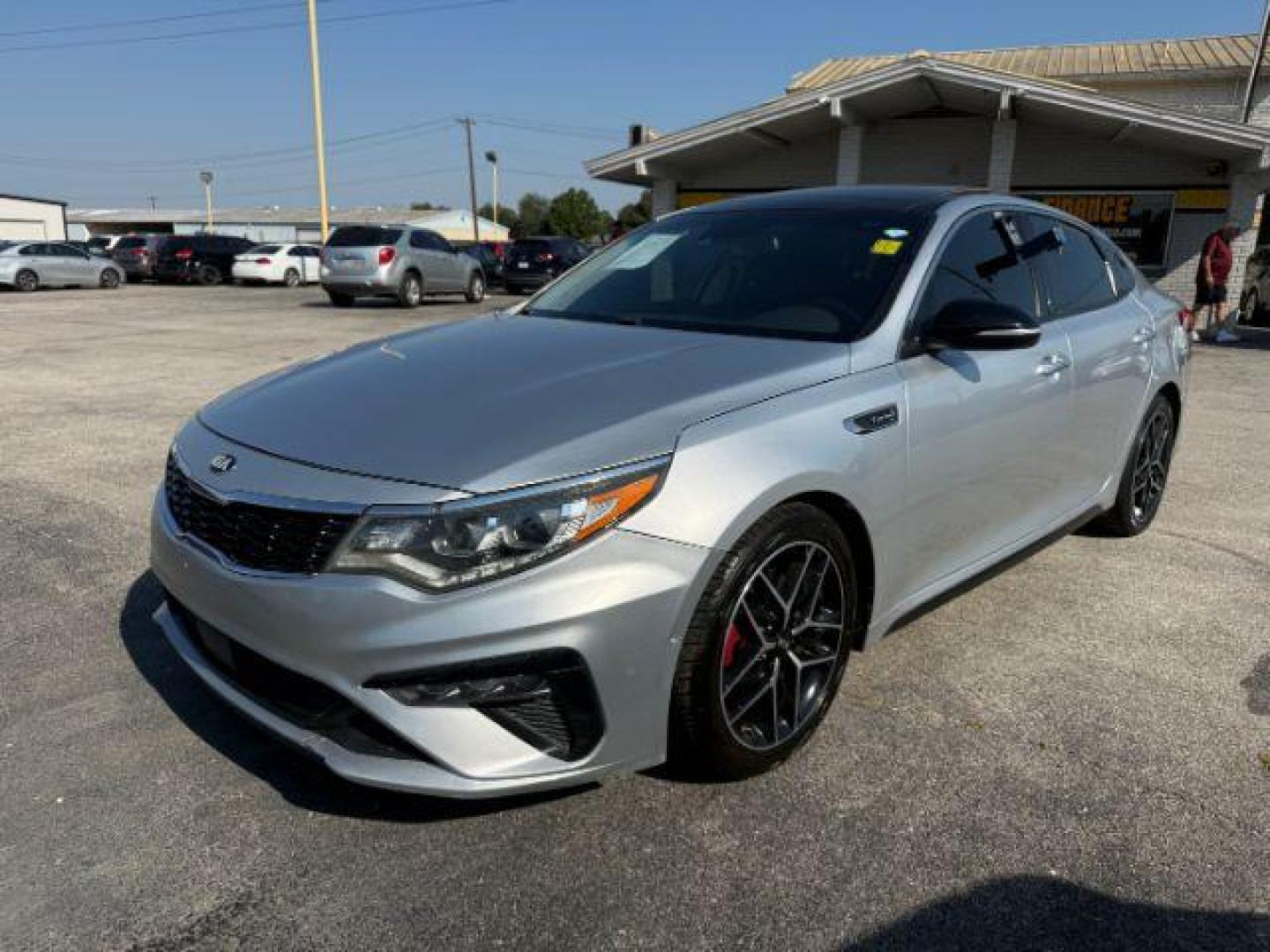 2020 SILVER Kia Optima SX Turbo (5XXGW4L2XLG) with an Theta II 2L I-4 gasoline direct injection engine, located at 2715 W Pioneer Pkwy, Arlington, TX, 76013, (817) 265-9009, 32.710262, -97.153236 - Photo#3