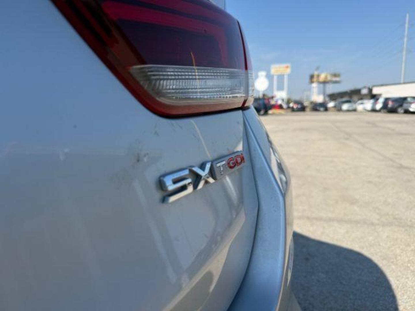 2020 SILVER Kia Optima SX Turbo (5XXGW4L2XLG) with an Theta II 2L I-4 gasoline direct injection engine, located at 2715 W Pioneer Pkwy, Arlington, TX, 76013, (817) 265-9009, 32.710262, -97.153236 - Photo#10