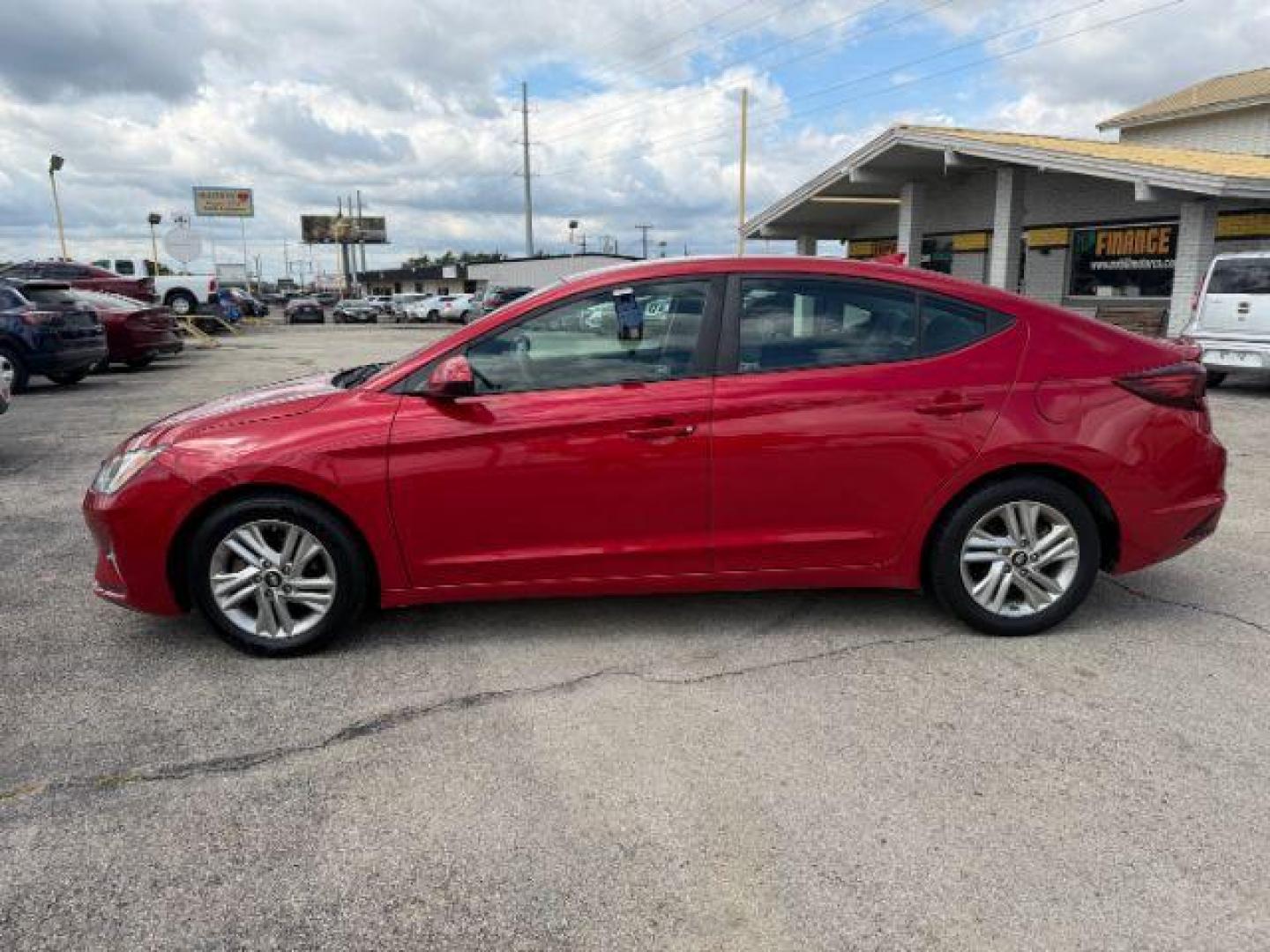 2020 RED Hyundai Elantra SEL (5NPD84LF4LH) with an Nu 2L I-4 DOHC engine, located at 2715 W Pioneer Pkwy, Arlington, TX, 76013, (817) 265-9009, 32.710262, -97.153236 - Photo#2