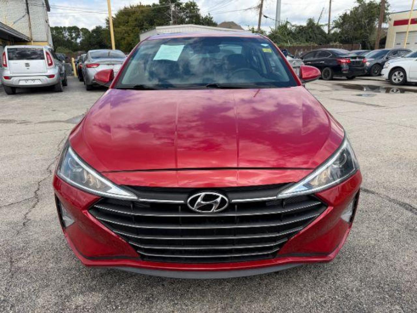 2020 RED Hyundai Elantra SEL (5NPD84LF4LH) with an Nu 2L I-4 DOHC engine, located at 2715 W Pioneer Pkwy, Arlington, TX, 76013, (817) 265-9009, 32.710262, -97.153236 - Photo#4