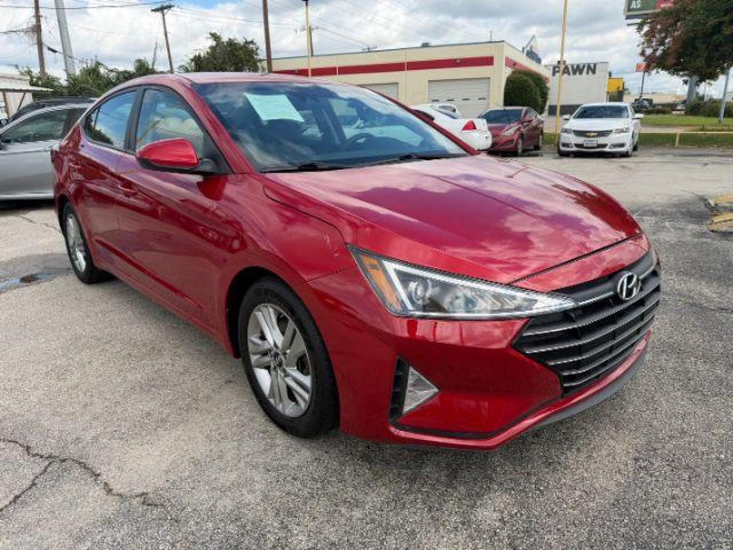 2020 RED Hyundai Elantra SEL (5NPD84LF4LH) with an Nu 2L I-4 DOHC engine, located at 2715 W Pioneer Pkwy, Arlington, TX, 76013, (817) 265-9009, 32.710262, -97.153236 - Photo#5