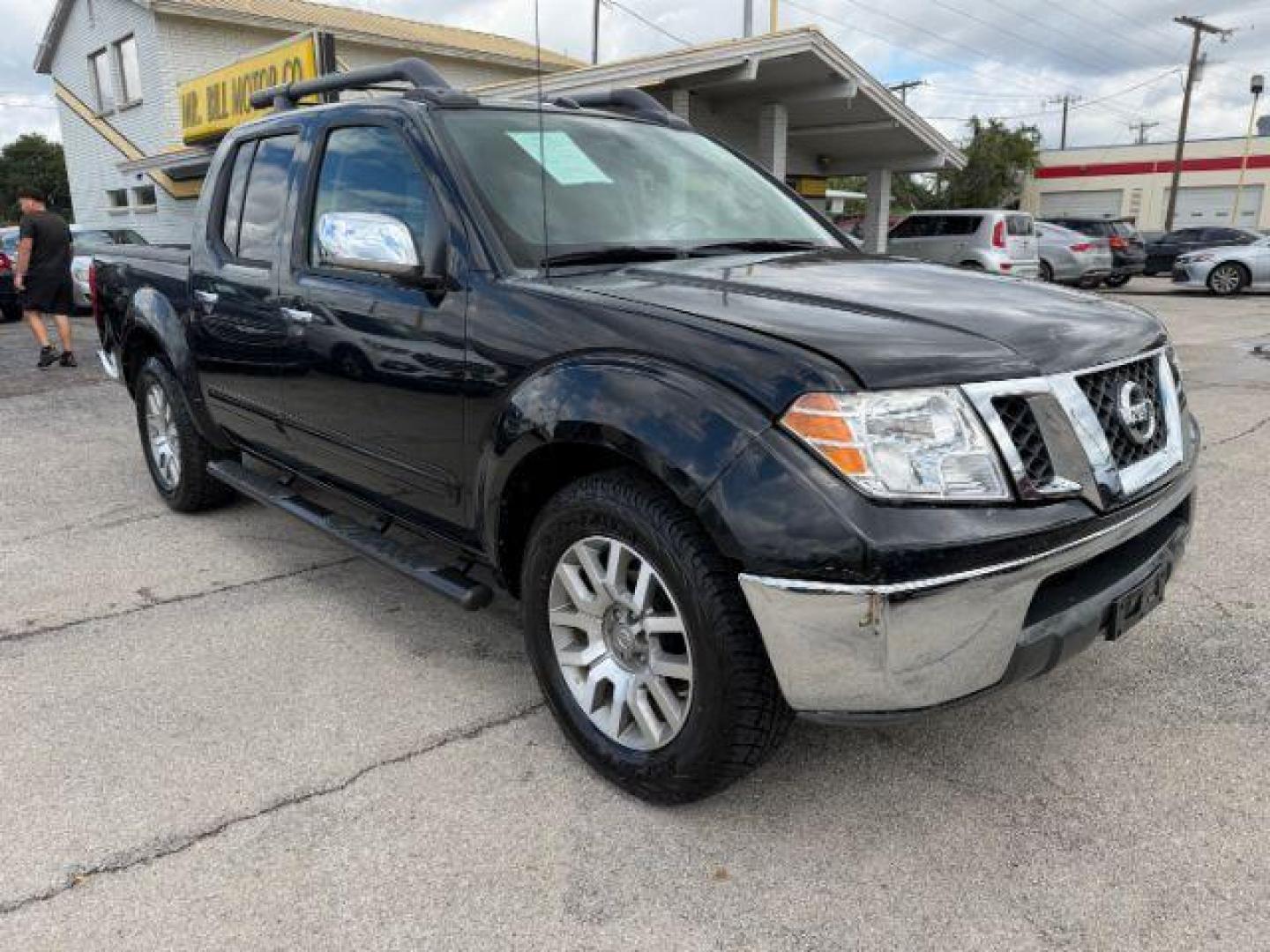 2012 GRAY Nissan Frontier SL (1N6AD0ER1CC) with an VQ 4L V-6 DOHC engine, located at 2715 W Pioneer Pkwy, Arlington, TX, 76013, (817) 265-9009, 32.710262, -97.153236 - Photo#5
