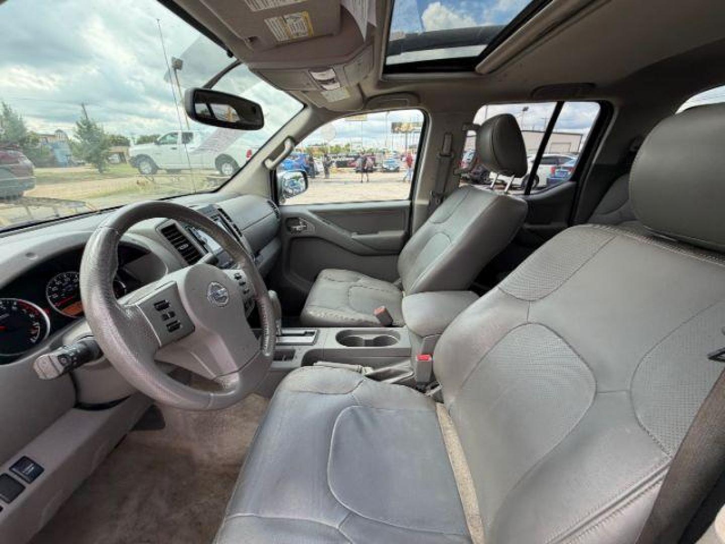 2012 GRAY Nissan Frontier SL (1N6AD0ER1CC) with an VQ 4L V-6 DOHC engine, located at 2715 W Pioneer Pkwy, Arlington, TX, 76013, (817) 265-9009, 32.710262, -97.153236 - Photo#14