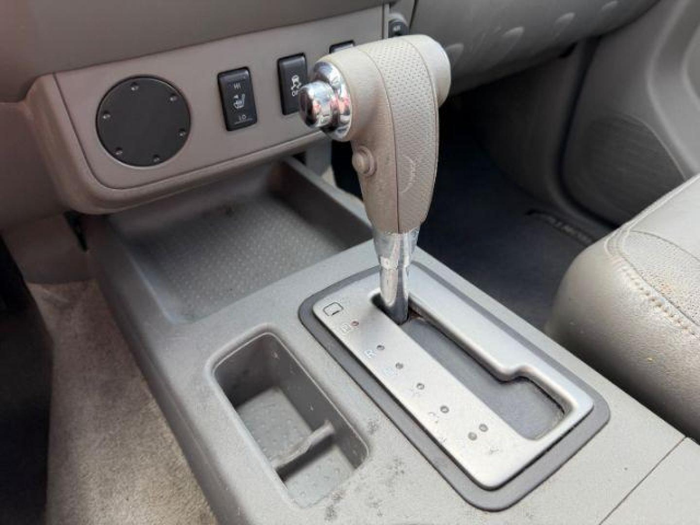 2012 GRAY Nissan Frontier SL (1N6AD0ER1CC) with an VQ 4L V-6 DOHC engine, located at 2715 W Pioneer Pkwy, Arlington, TX, 76013, (817) 265-9009, 32.710262, -97.153236 - Photo#16