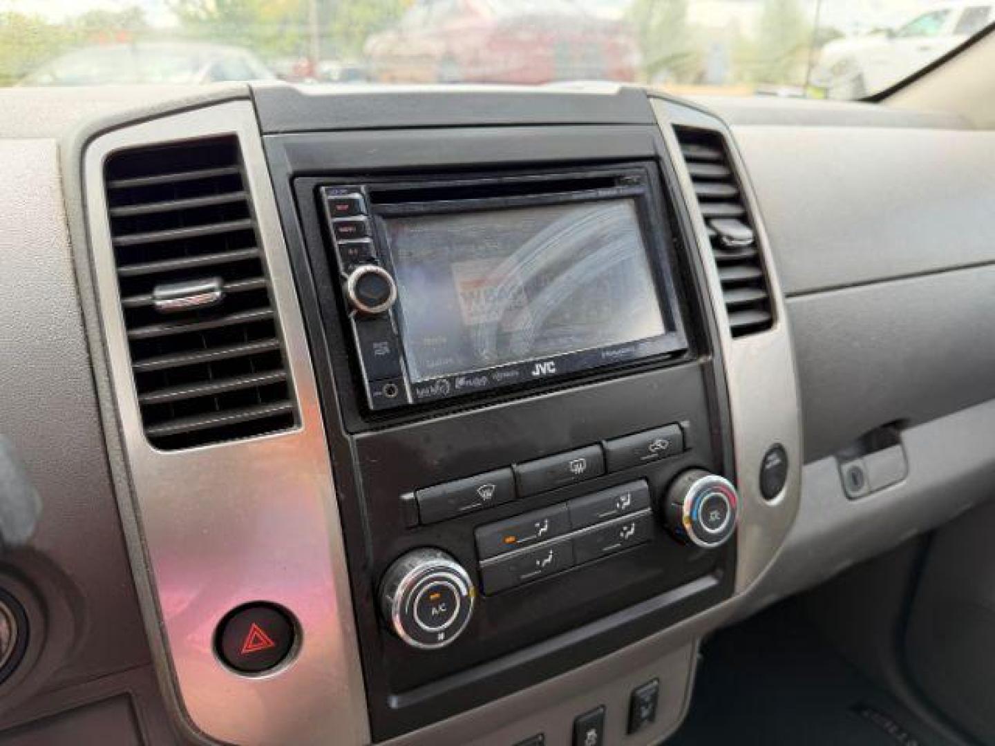 2012 GRAY Nissan Frontier SL (1N6AD0ER1CC) with an VQ 4L V-6 DOHC engine, located at 2715 W Pioneer Pkwy, Arlington, TX, 76013, (817) 265-9009, 32.710262, -97.153236 - Photo#17