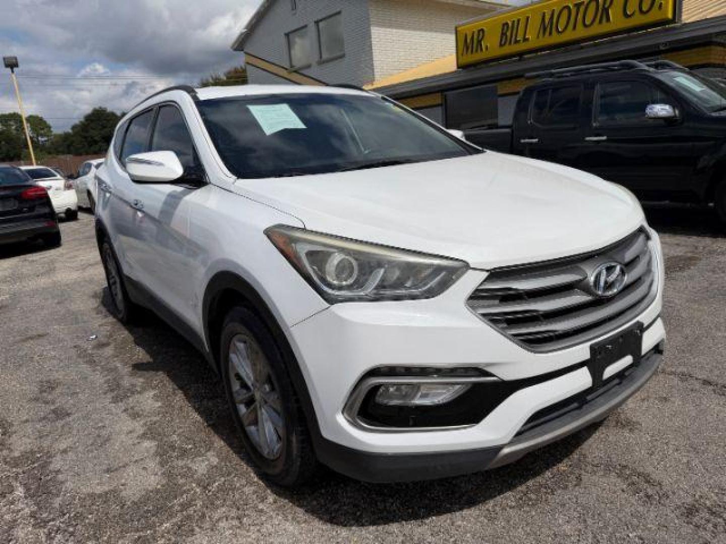 2017 Hyundai Santa Fe Sport 2.0T (5NMZU4LA8HH) with an Theta II 2L I-4 gasoline direct injection engine, located at 2715 W Pioneer Pkwy, Arlington, TX, 76013, (817) 265-9009, 32.710262, -97.153236 - Photo#4