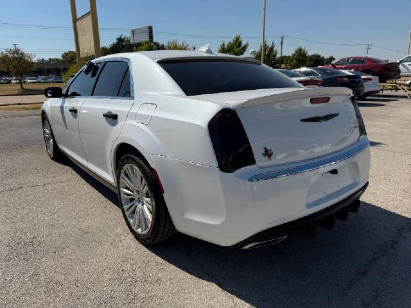 2015 WHITE Chrysler 300 Limited (2C3CCAAG4FH) with an 3.6L V-6 DOHC engine, located at 2715 W Pioneer Pkwy, Arlington, TX, 76013, (817) 265-9009, 32.710262, -97.153236 - Photo#9