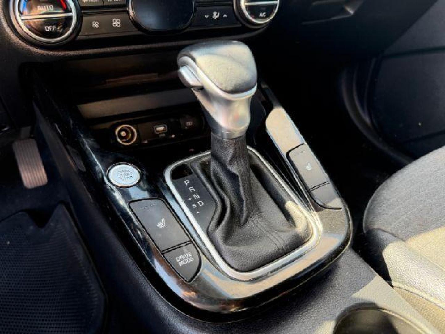 2020 YELLOW Kia Soul EX (KNDJ33AU6L7) with an 2L I-4 DOHC engine, located at 2715 W Pioneer Pkwy, Arlington, TX, 76013, (817) 265-9009, 32.710262, -97.153236 - Photo#16