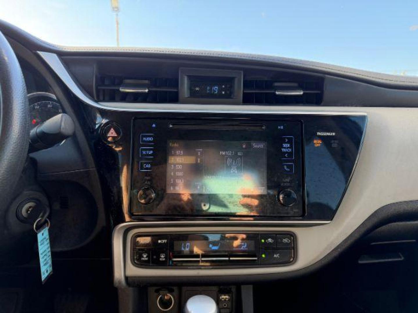 2017 GRAY Toyota Corolla LE (2T1BURHE9HC) with an 1.8L I-4 DOHC engine, located at 2715 W Pioneer Pkwy, Arlington, TX, 76013, (817) 265-9009, 32.710262, -97.153236 - Photo#17