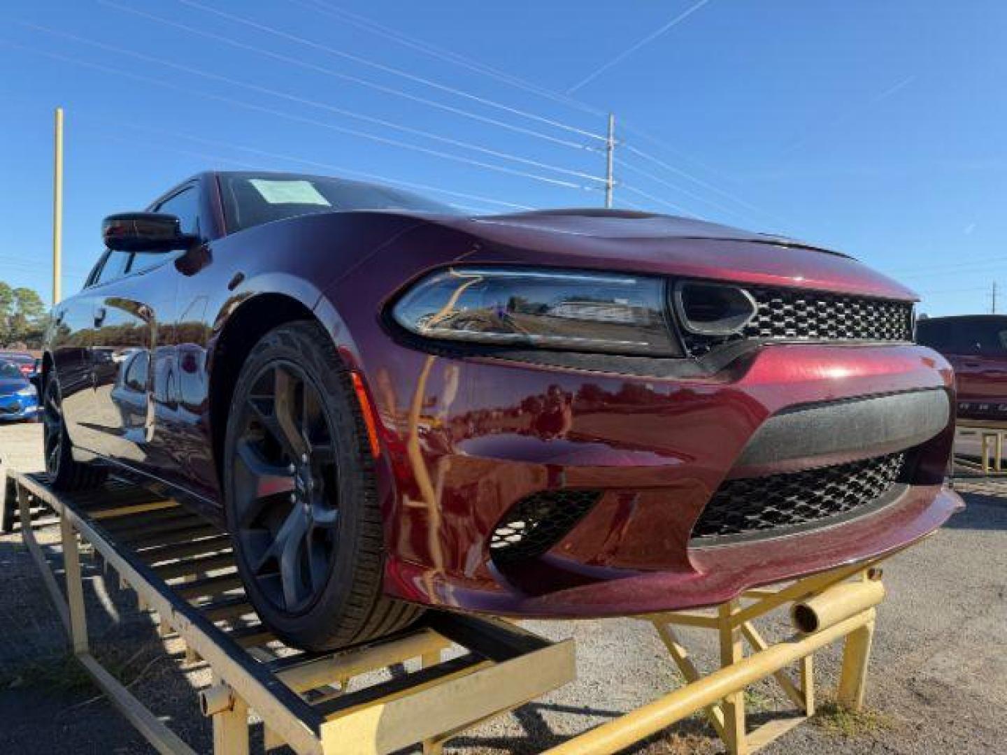 2020 RED Dodge Charger SXT RWD (2C3CDXBG6LH) with an Pentastar 3.6L V-6 DOHC engine, located at 2715 W Pioneer Pkwy, Arlington, TX, 76013, (817) 265-9009, 32.710262, -97.153236 - Photo#5