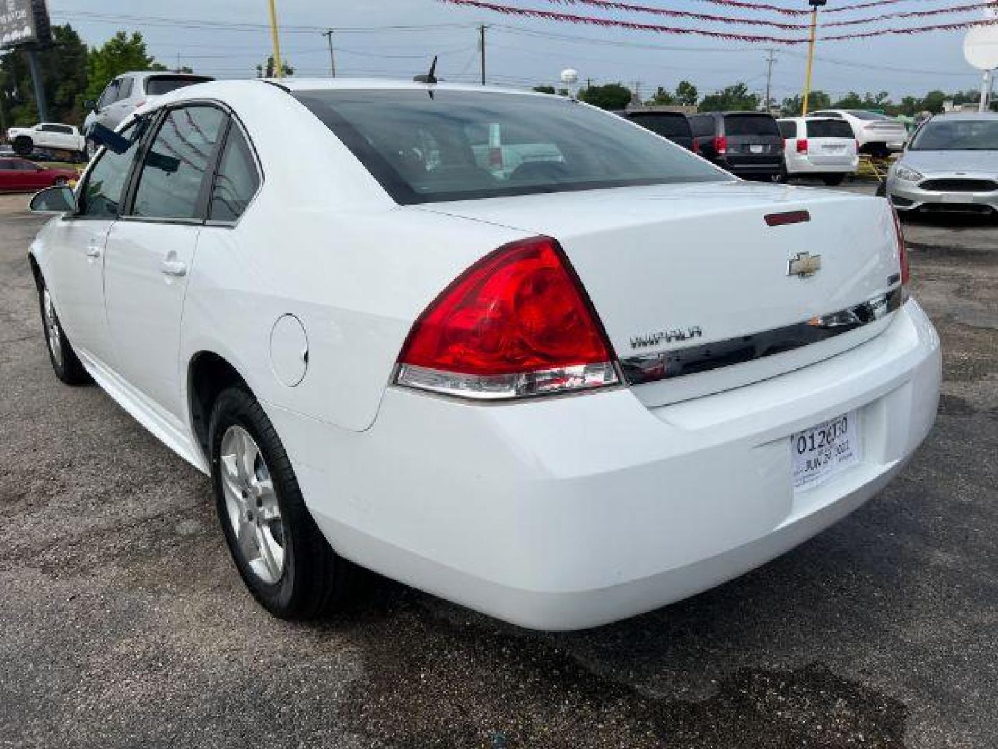 2015 WHITE Chevrolet Impala Limited LS (2G1WA5E39F1) with an 3.6L V6 DOHC 16V FFV engine, 6-Speed Automatic transmission, located at 2715 W Pioneer Pkwy, Arlington, TX, 76013, (817) 265-9009, 32.710262, -97.153236 - Photo#7