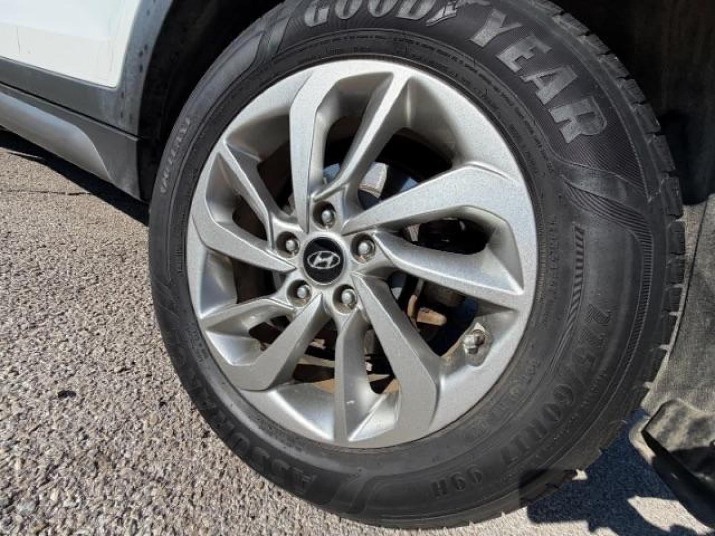 2016 WHITE Hyundai Tucson Eco (KM8J33A29GU) with an 1.6L I-4 gasoline di engine, located at 2715 W Pioneer Pkwy, Arlington, TX, 76013, (817) 265-9009, 32.710262, -97.153236 - Photo#9