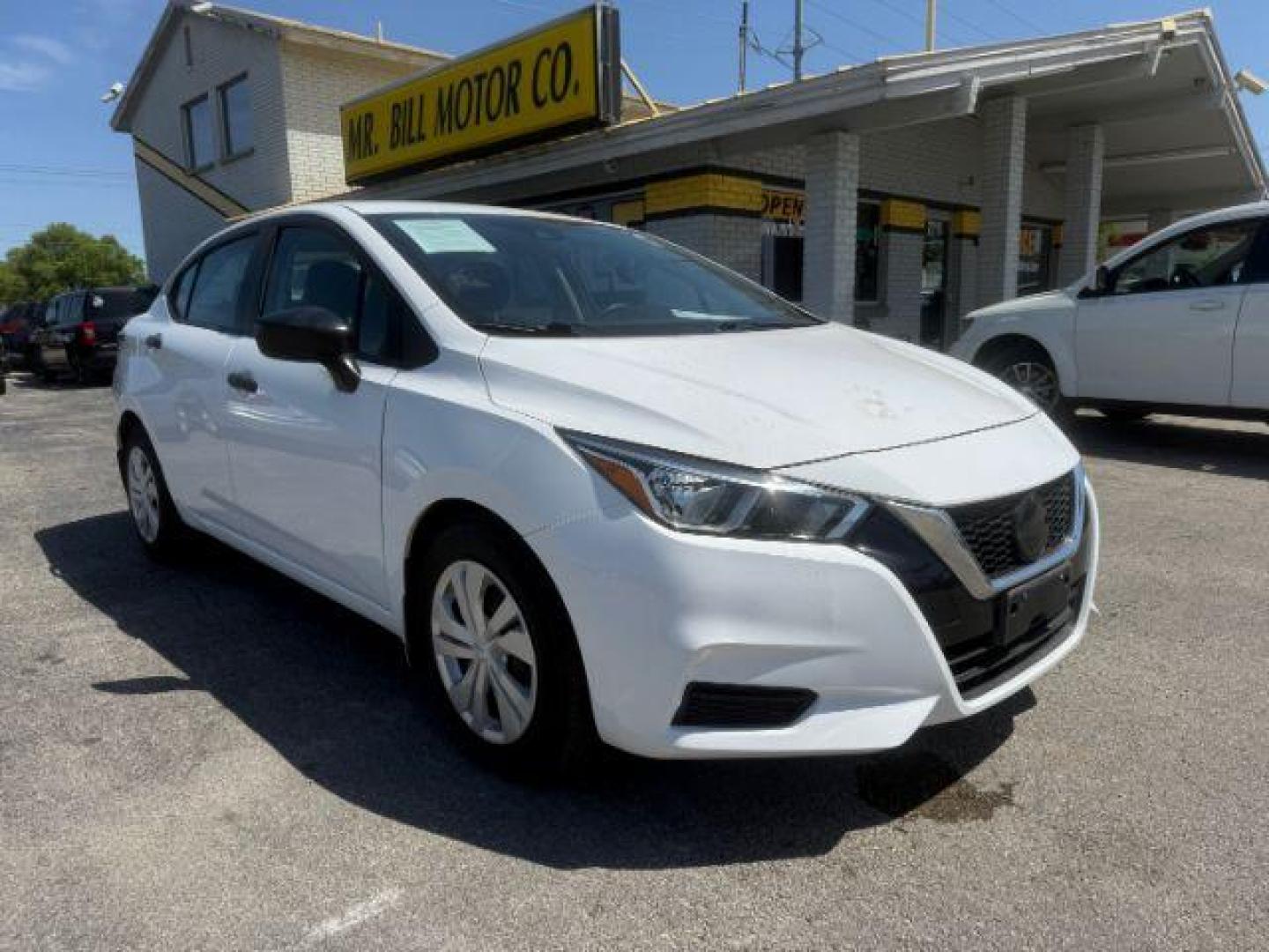 2020 WHITE Nissan Versa S Xtronic CVT (3N1CN8DV7LL) with an 1.6L I-4 DOHC engine, located at 2715 W Pioneer Pkwy, Arlington, TX, 76013, (817) 265-9009, 32.710262, -97.153236 - Photo#4