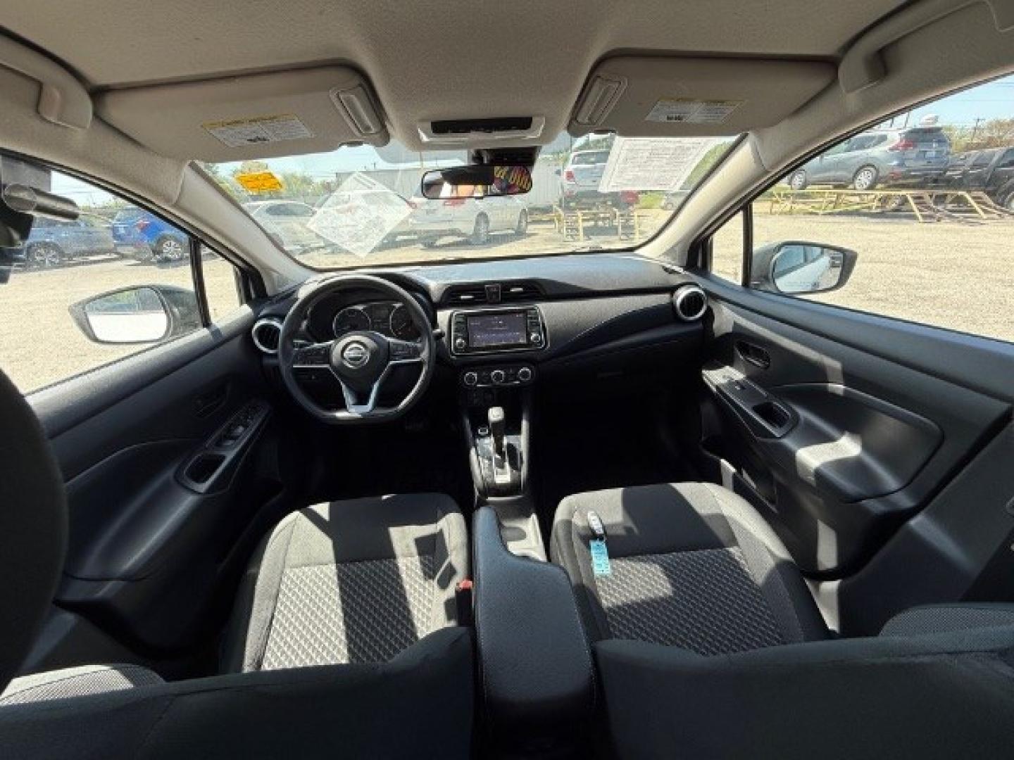 2020 WHITE Nissan Versa S Xtronic CVT (3N1CN8DV7LL) with an 1.6L I-4 DOHC engine, located at 2715 W Pioneer Pkwy, Arlington, TX, 76013, (817) 265-9009, 32.710262, -97.153236- Photo#11