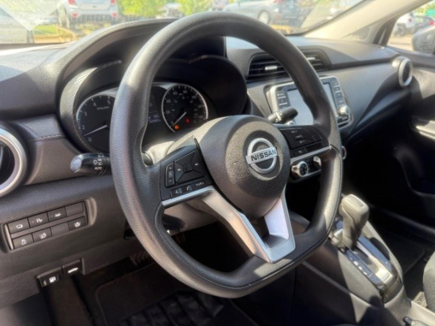 2020 WHITE Nissan Versa S Xtronic CVT (3N1CN8DV7LL) with an 1.6L I-4 DOHC engine, located at 2715 W Pioneer Pkwy, Arlington, TX, 76013, (817) 265-9009, 32.710262, -97.153236- Photo#14