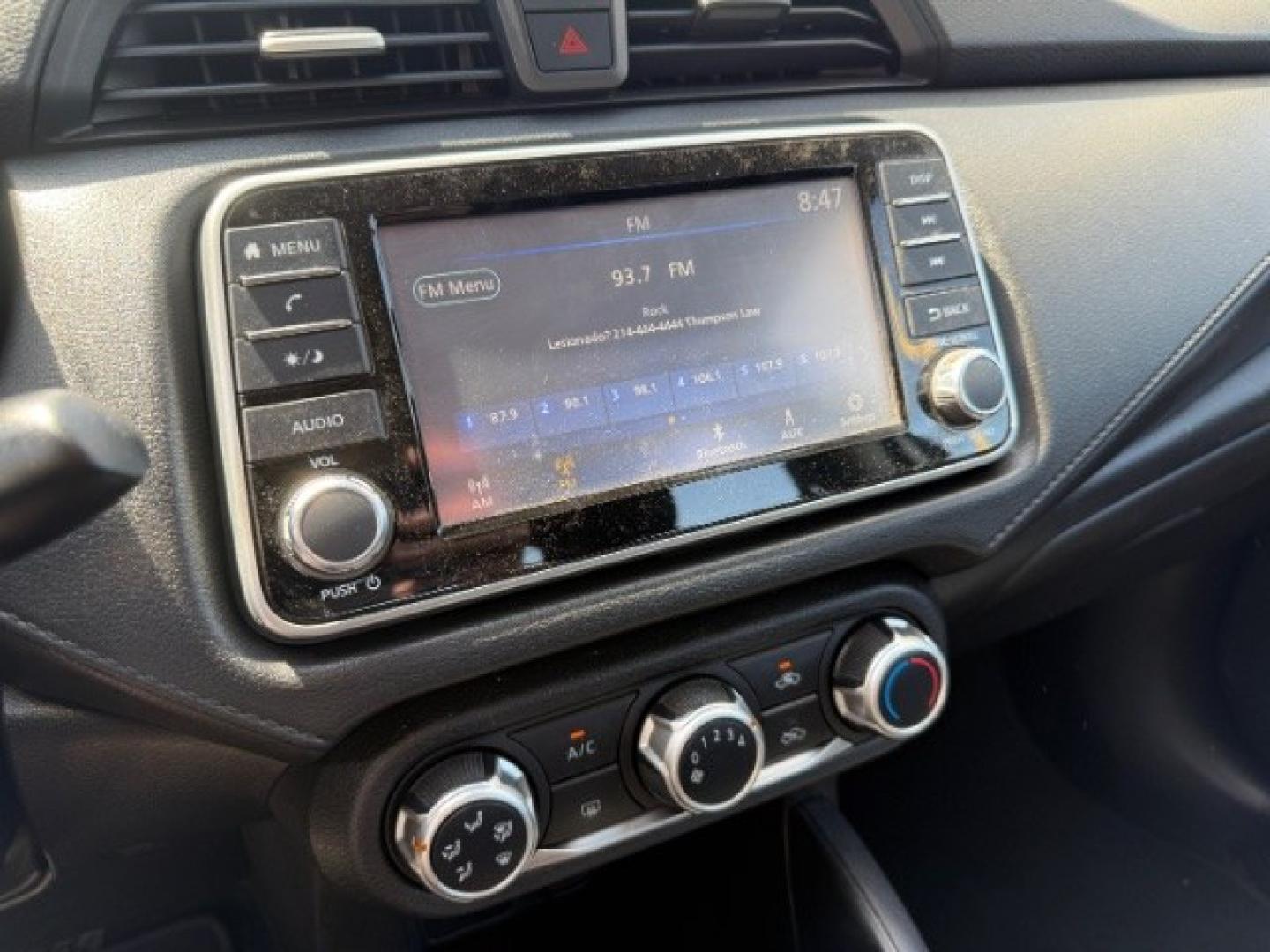 2020 WHITE Nissan Versa S Xtronic CVT (3N1CN8DV7LL) with an 1.6L I-4 DOHC engine, located at 2715 W Pioneer Pkwy, Arlington, TX, 76013, (817) 265-9009, 32.710262, -97.153236- Photo#16