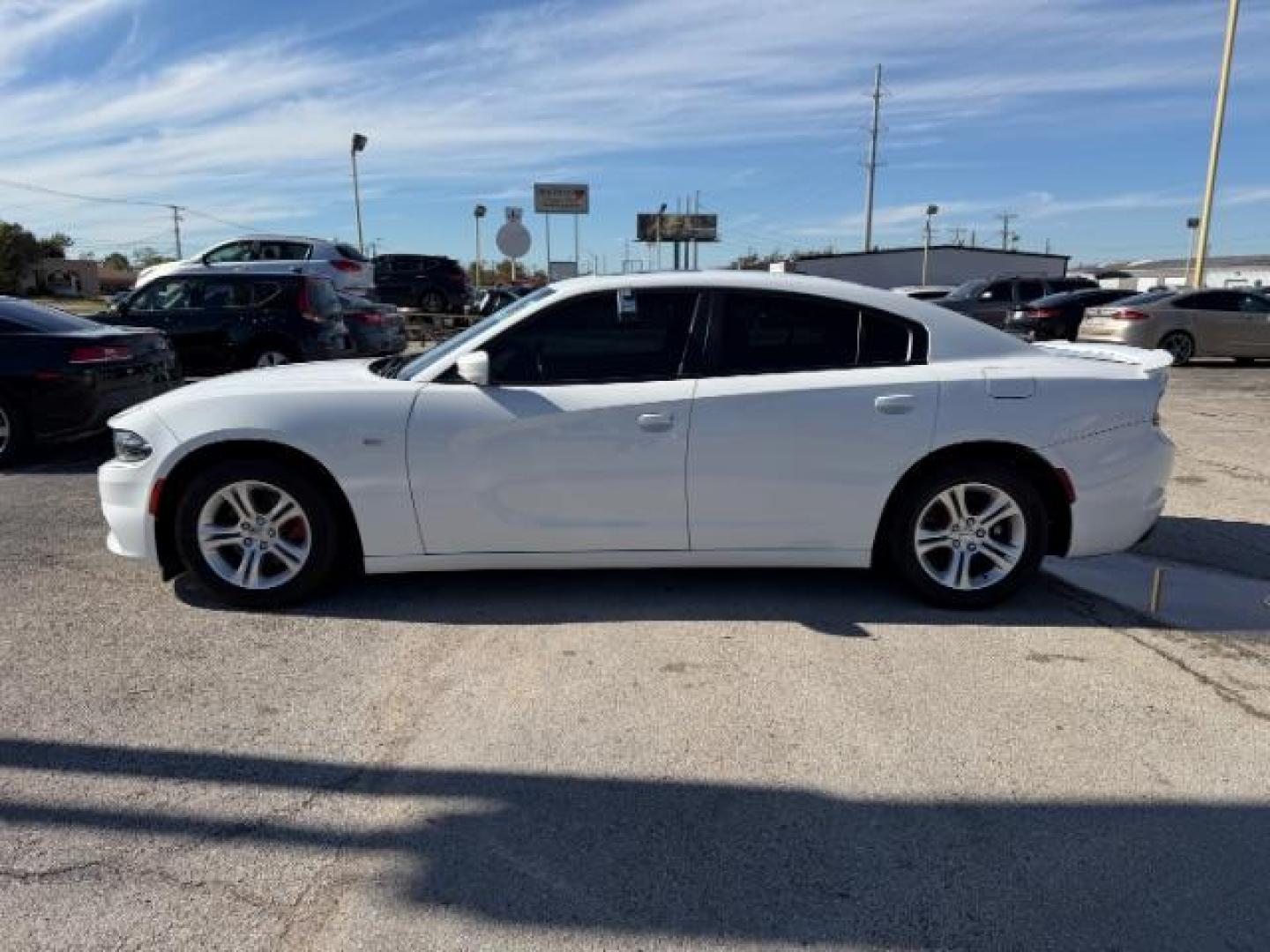 2021 WHITE Dodge Charger SXT (2C3CDXBG0MH) with an 3.6L V6 DOHC 24V engine, 8-Speed Automatic transmission, located at 2715 W Pioneer Pkwy, Arlington, TX, 76013, (817) 265-9009, 32.710262, -97.153236 - Photo#1