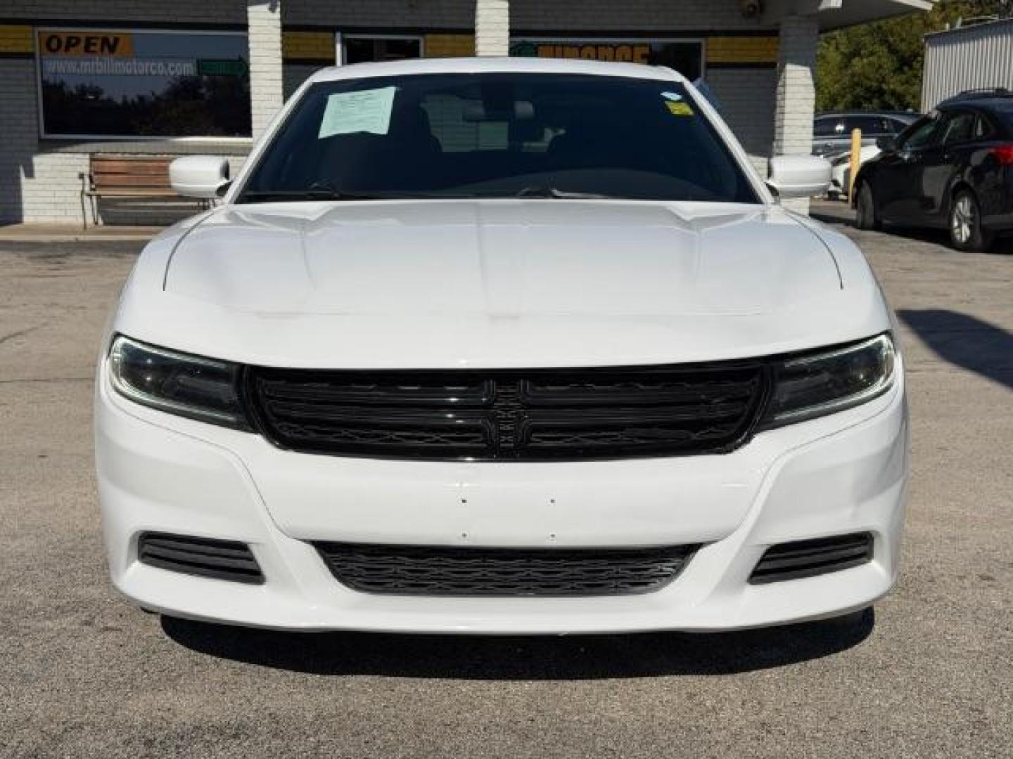 2021 WHITE Dodge Charger SXT (2C3CDXBG0MH) with an 3.6L V6 DOHC 24V engine, 8-Speed Automatic transmission, located at 2715 W Pioneer Pkwy, Arlington, TX, 76013, (817) 265-9009, 32.710262, -97.153236 - Photo#3