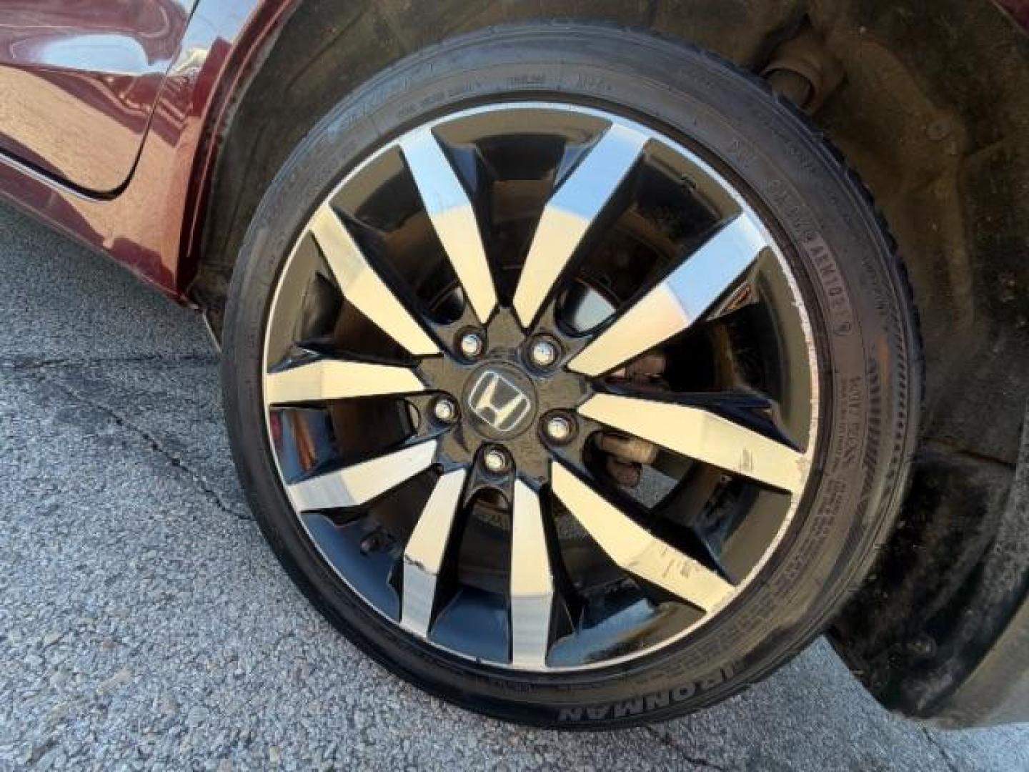 2015 MAROON Honda Civic EX-L | EX-L (2HGFB2F96FH) with an 1.8L I-4 i-VTEC vari engine, located at 2715 W Pioneer Pkwy, Arlington, TX, 76013, (817) 265-9009, 32.710262, -97.153236 - Photo#10