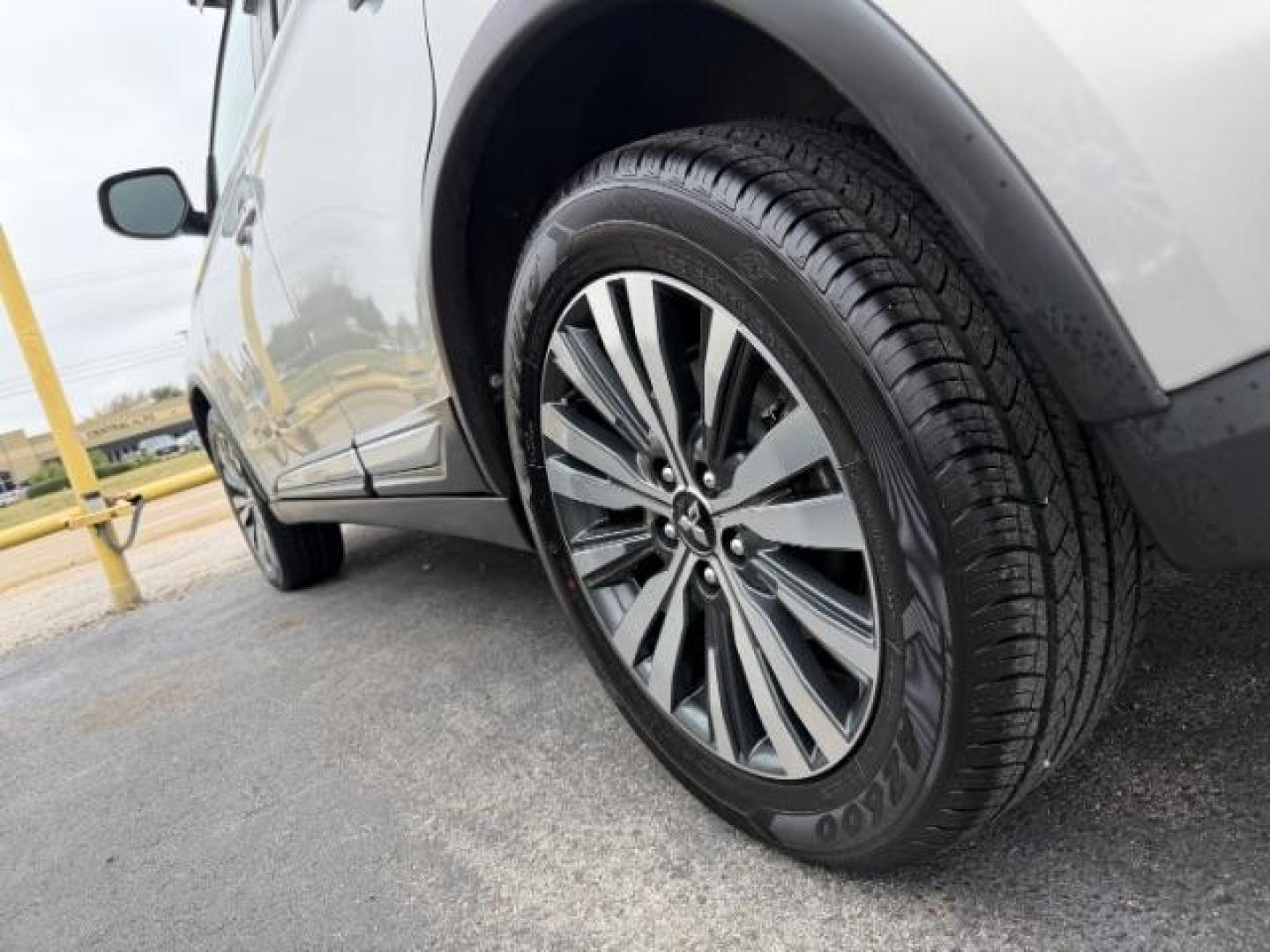 2020 SILVER Mitsubishi Outlander ES 2.4 (JA4AD2A38LZ) with an 2.4L I-4 MIVEC variable valve control engine, located at 2715 W Pioneer Pkwy, Arlington, TX, 76013, (817) 265-9009, 32.710262, -97.153236 - Photo#8