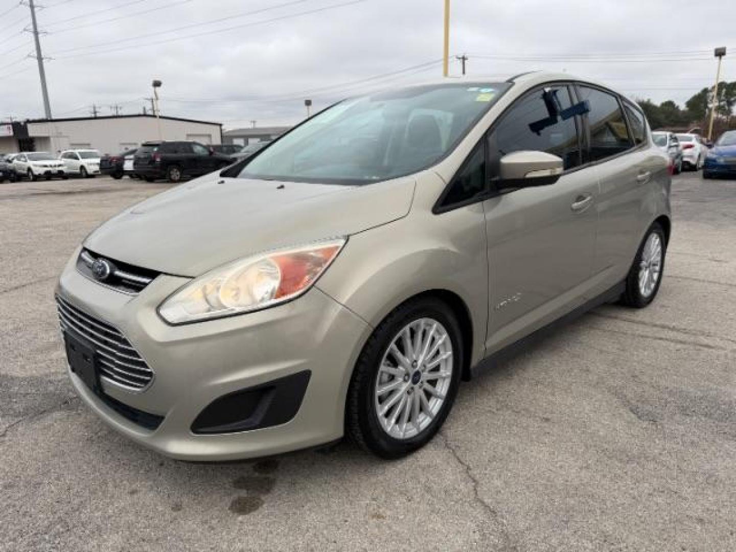 2016 TAN Ford C-Max Hybrid SE (1FADP5AU5GL) with an 2L I-4 DOHC engine, located at 2715 W Pioneer Pkwy, Arlington, TX, 76013, (817) 265-9009, 32.710262, -97.153236 - Photo#3