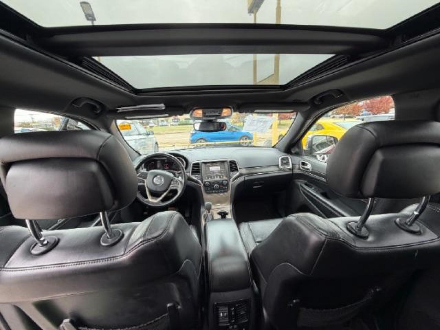 2017 RED Jeep Grand Cherokee Limited 4x2 (1C4RJEBG8HC) , located at 2715 W Pioneer Pkwy, Arlington, TX, 76013, (817) 265-9009, 32.710262, -97.153236 - Photo#13