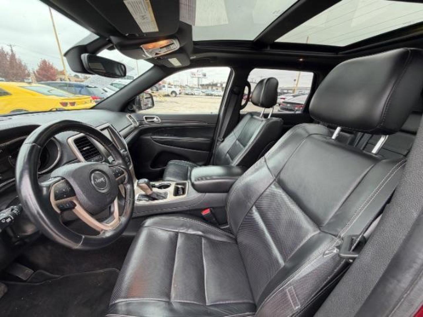 2017 RED Jeep Grand Cherokee Limited 4x2 (1C4RJEBG8HC) , located at 2715 W Pioneer Pkwy, Arlington, TX, 76013, (817) 265-9009, 32.710262, -97.153236 - Photo#14