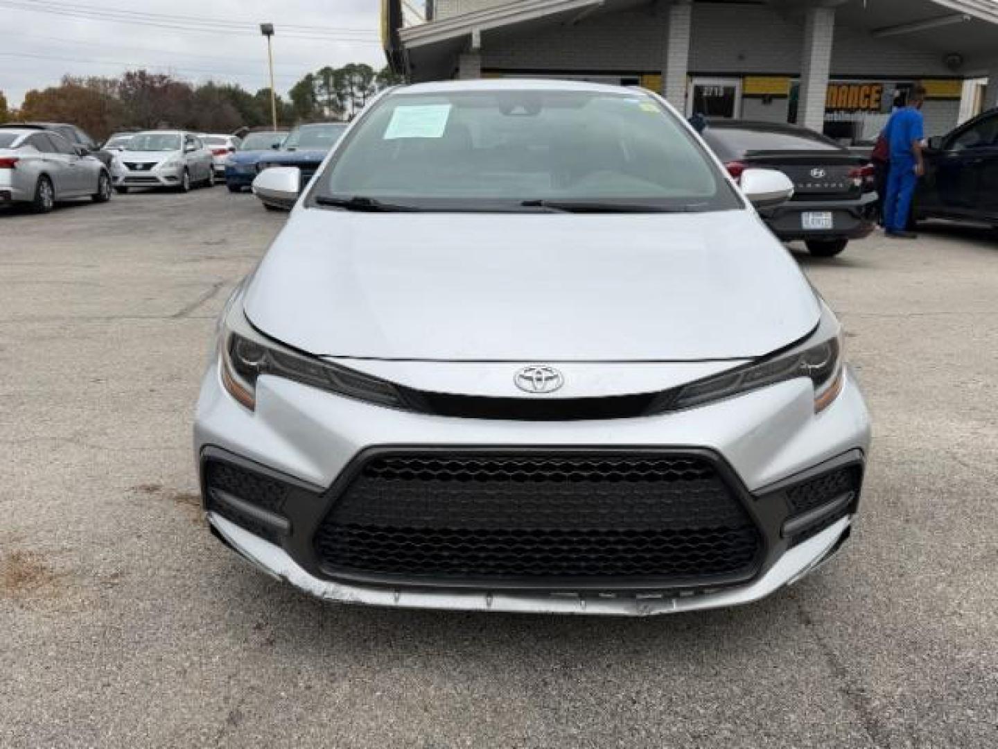 2020 SILVER Toyota Corolla SE | SE Nightshade Edition (5YFS4RCE0LP) with an Dynamic Force 2L I-4 port/direct injection engine, located at 2715 W Pioneer Pkwy, Arlington, TX, 76013, (817) 265-9009, 32.710262, -97.153236 - Photo#4