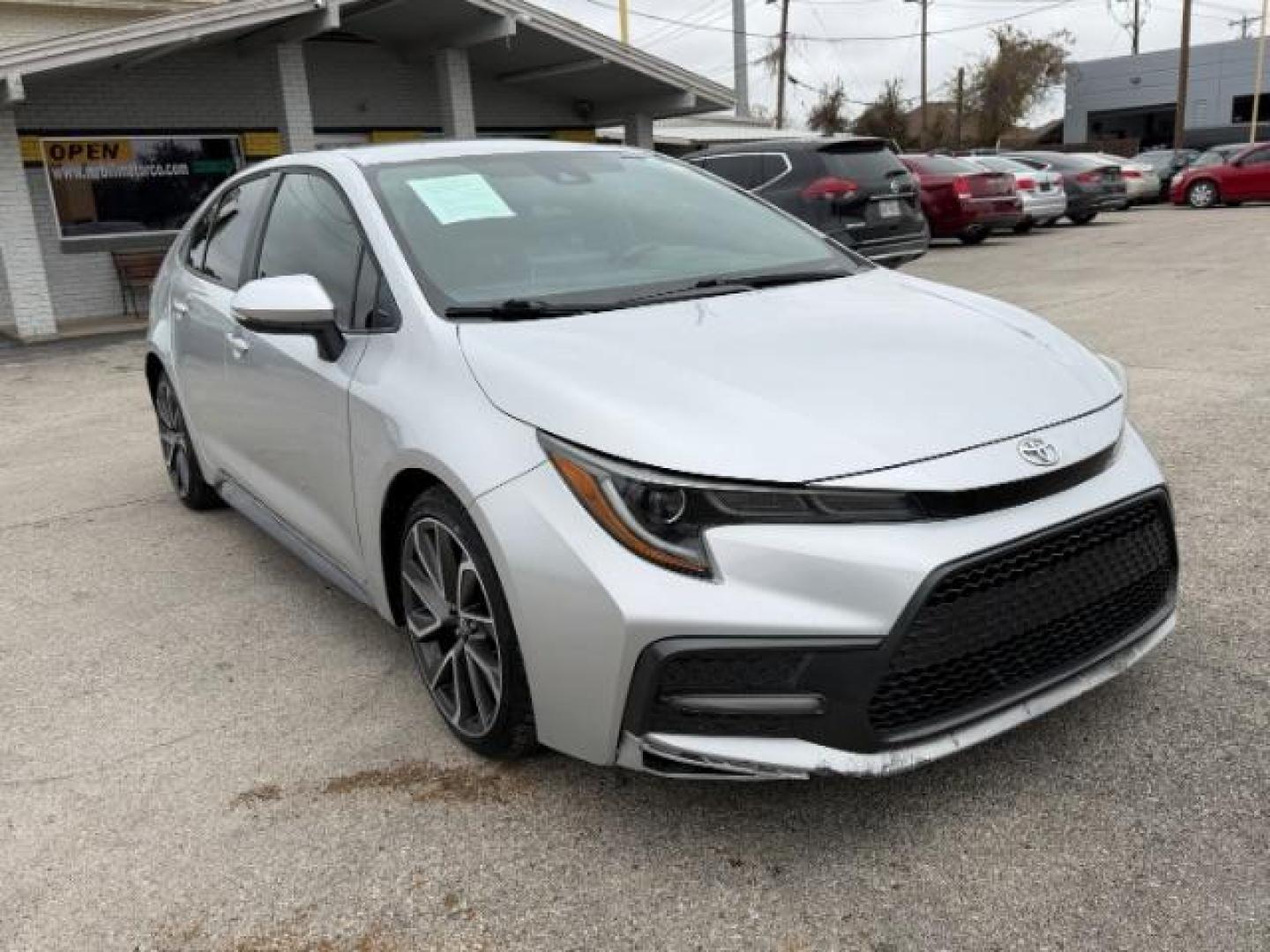 2020 SILVER Toyota Corolla SE | SE Nightshade Edition (5YFS4RCE0LP) with an Dynamic Force 2L I-4 port/direct injection engine, located at 2715 W Pioneer Pkwy, Arlington, TX, 76013, (817) 265-9009, 32.710262, -97.153236 - Photo#5