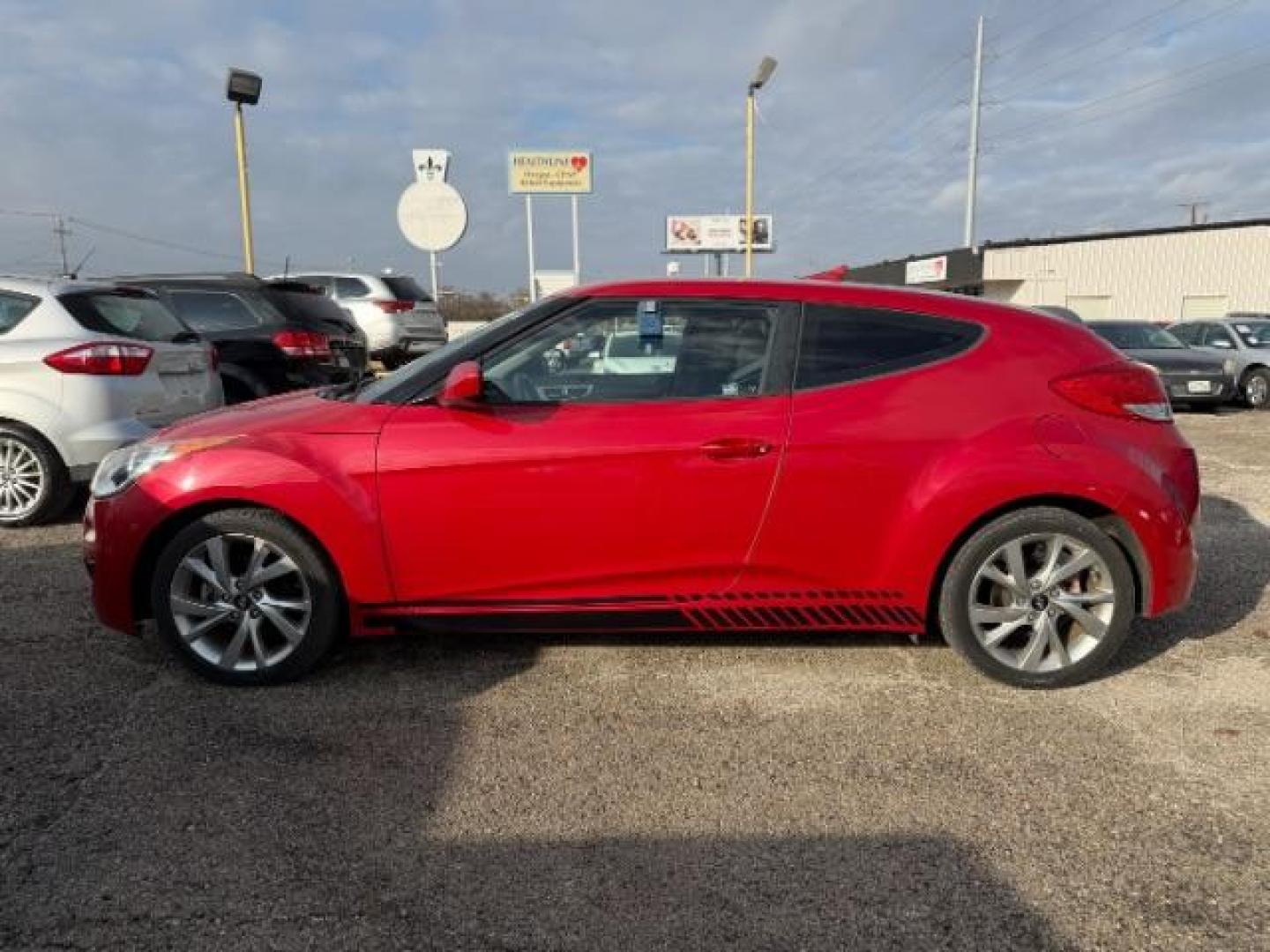 2016 RED Hyundai Veloster . (KMHTC6AD8GU) , located at 2715 W Pioneer Pkwy, Arlington, TX, 76013, (817) 265-9009, 32.710262, -97.153236 - Photo#2