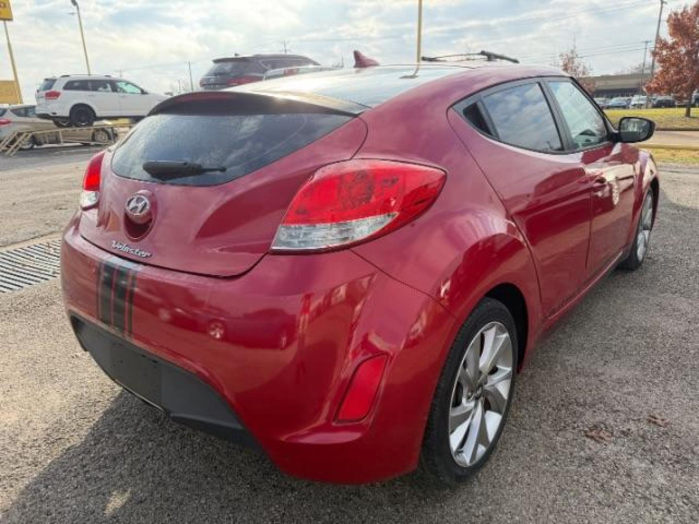 2016 RED Hyundai Veloster . (KMHTC6AD8GU) , located at 2715 W Pioneer Pkwy, Arlington, TX, 76013, (817) 265-9009, 32.710262, -97.153236 - Photo#5