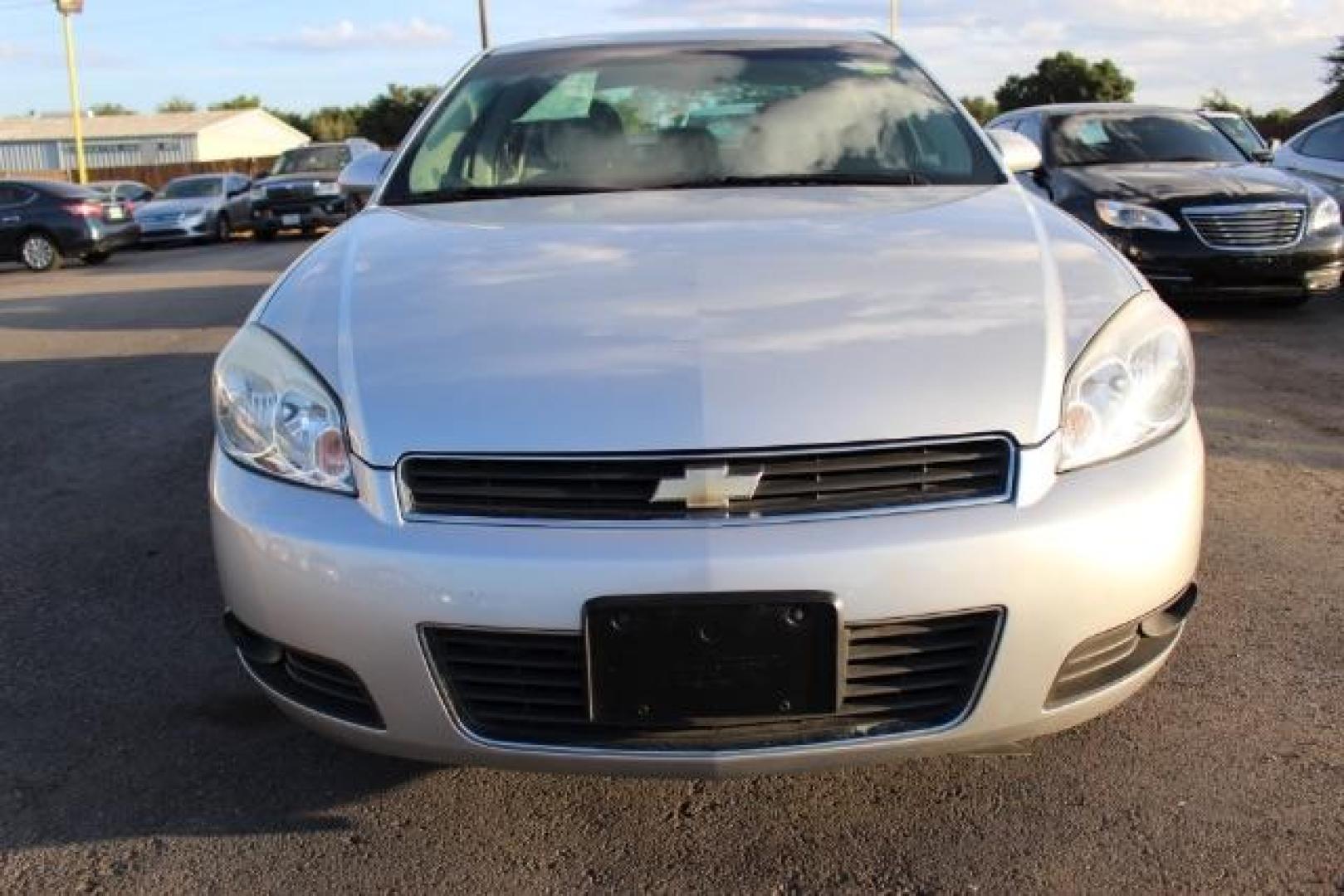 2016 SILVER Chevrolet Impala Limited LS (2G1WA5E3XG1) with an 3.6L V-6 gasoline direct injection engine, located at 2715 W Pioneer Pkwy, Arlington, TX, 76013, (817) 265-9009, 32.710262, -97.153236 - Photo#3