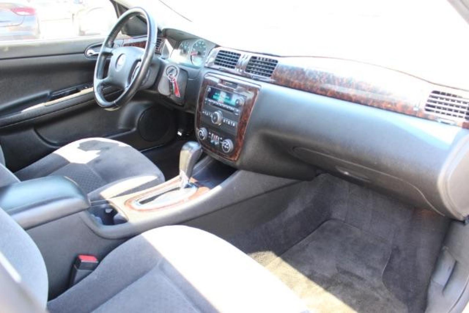 2016 SILVER Chevrolet Impala Limited LS (2G1WA5E3XG1) with an 3.6L V-6 gasoline direct injection engine, located at 2715 W Pioneer Pkwy, Arlington, TX, 76013, (817) 265-9009, 32.710262, -97.153236 - Photo#12